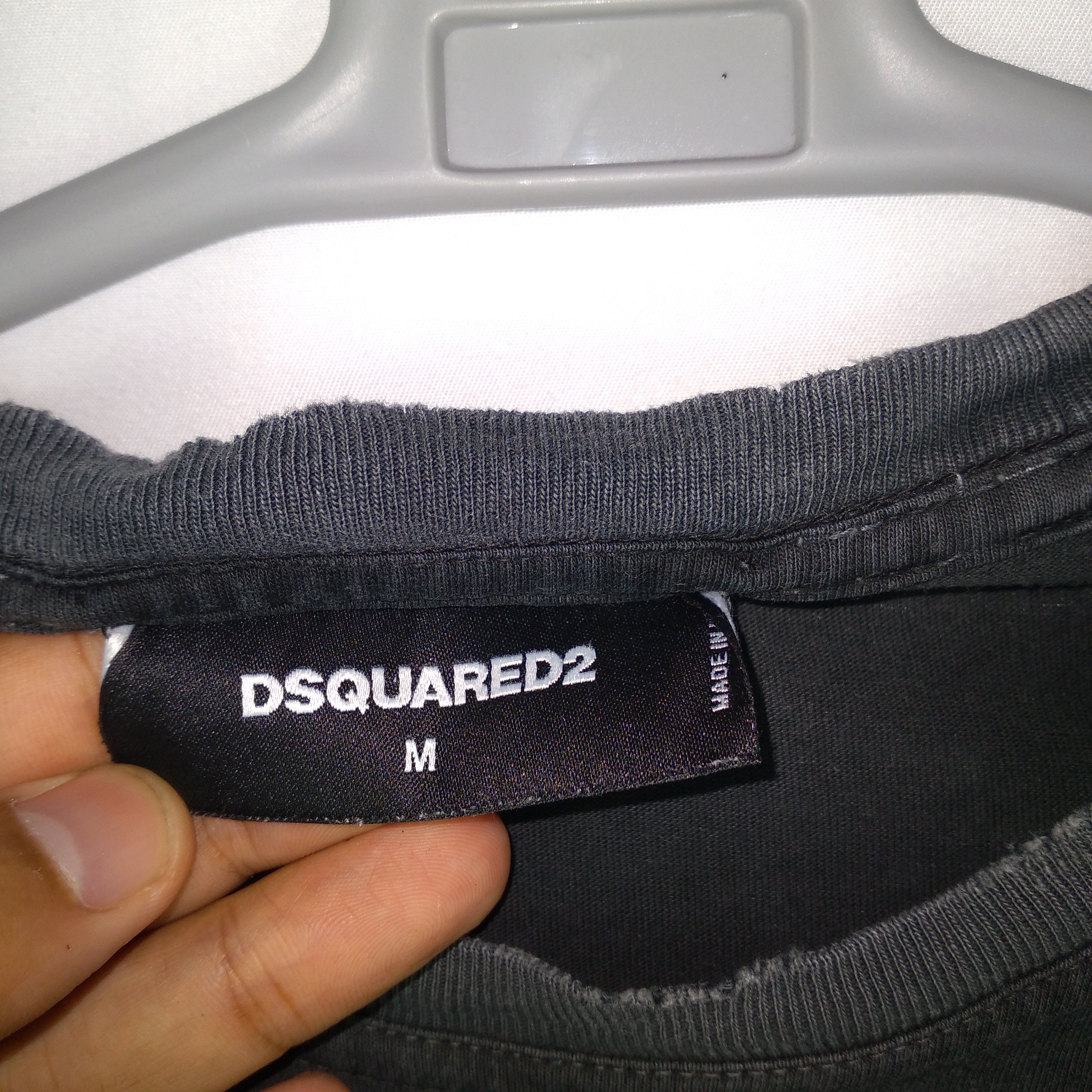 Dsquared2 × Vintage Vintage Dsquared Spellout Distrressed Punk Style Tee Size US S / EU 44-46 / 1 - 10 Thumbnail