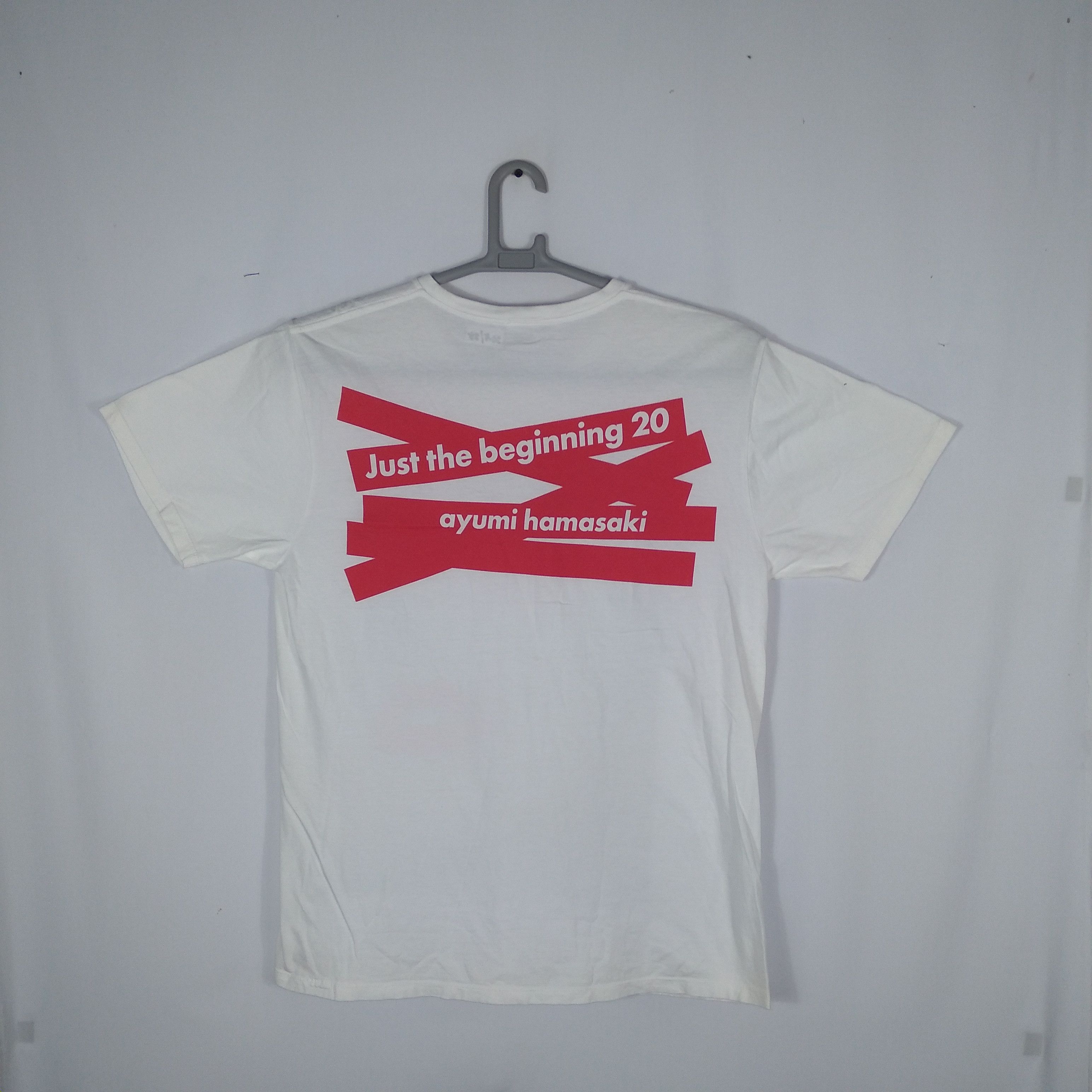 Band Tees × Vintage Vintage 2000s Ayumi Hamasaki Big Image Tour Tee Size US M / EU 48-50 / 2 - 3 Thumbnail