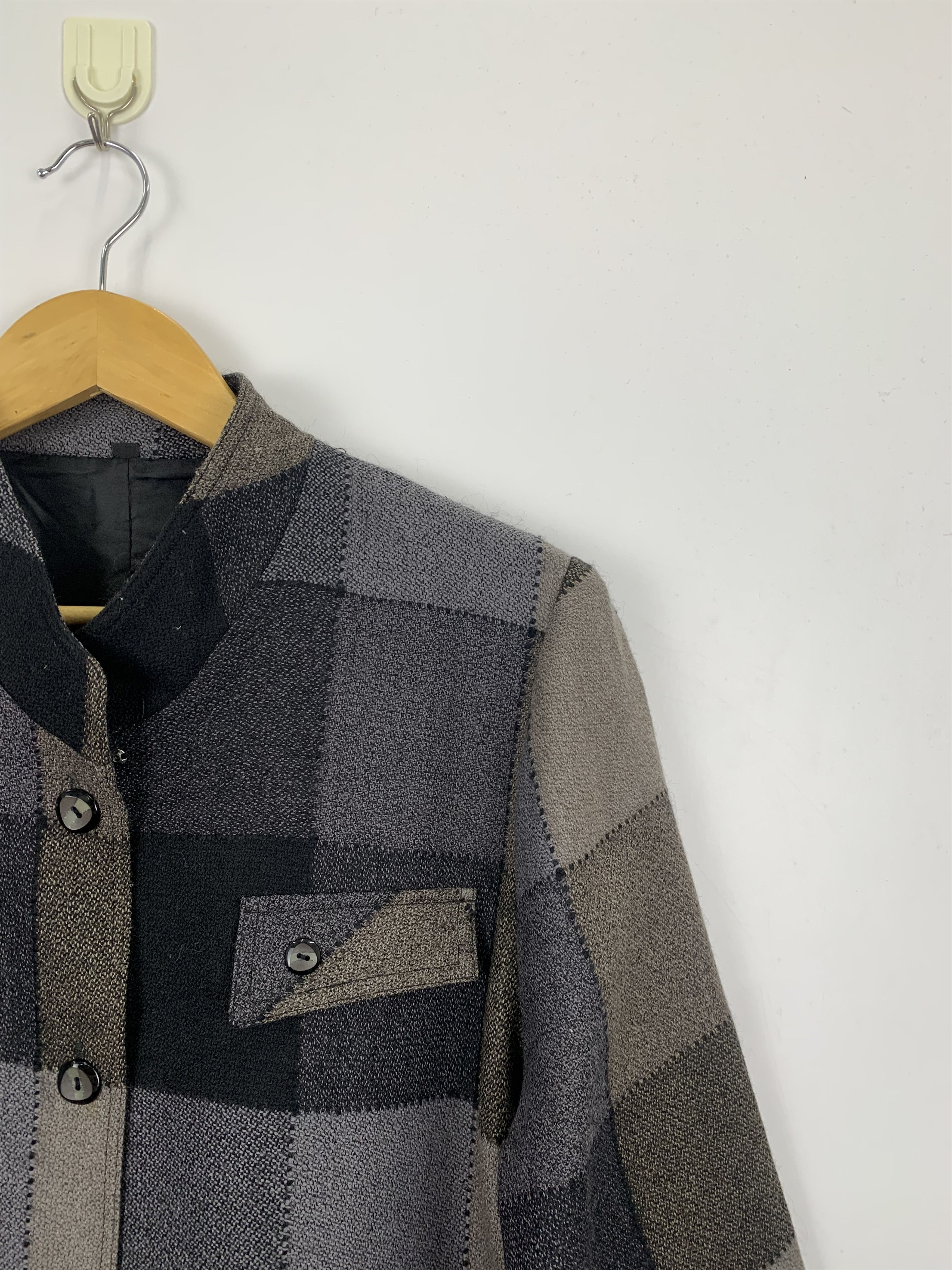 Vintage Vintage Japanese Brand Plaid Patchwork Jacket J0877 Size US L / EU 52-54 / 3 - 7 Thumbnail
