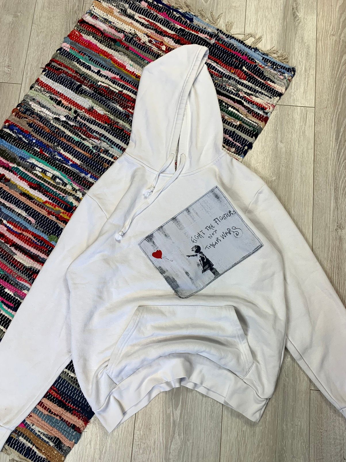Pre-owned Archival Clothing X Vintage Banksy Y2k Art Hoodie Sweatshirt Made By Steve Lazarides In White Red