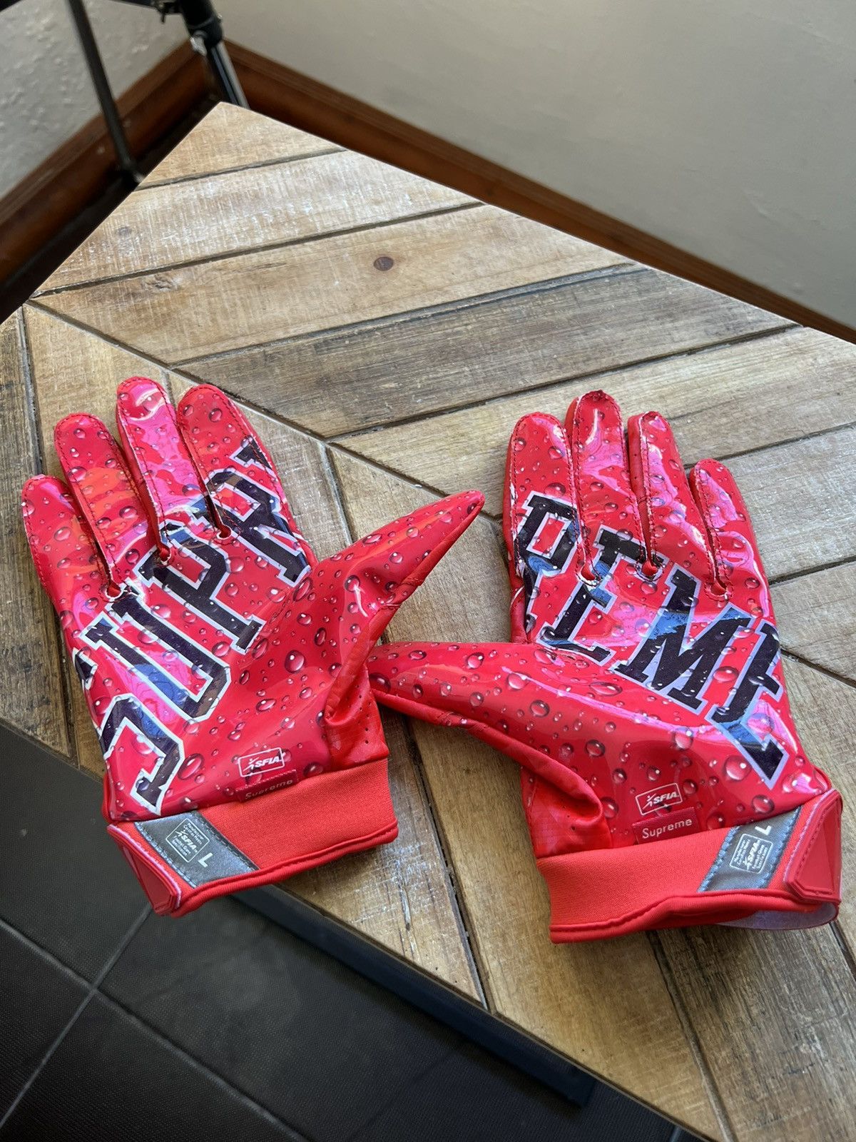 Nike x supreme football hot sale gloves