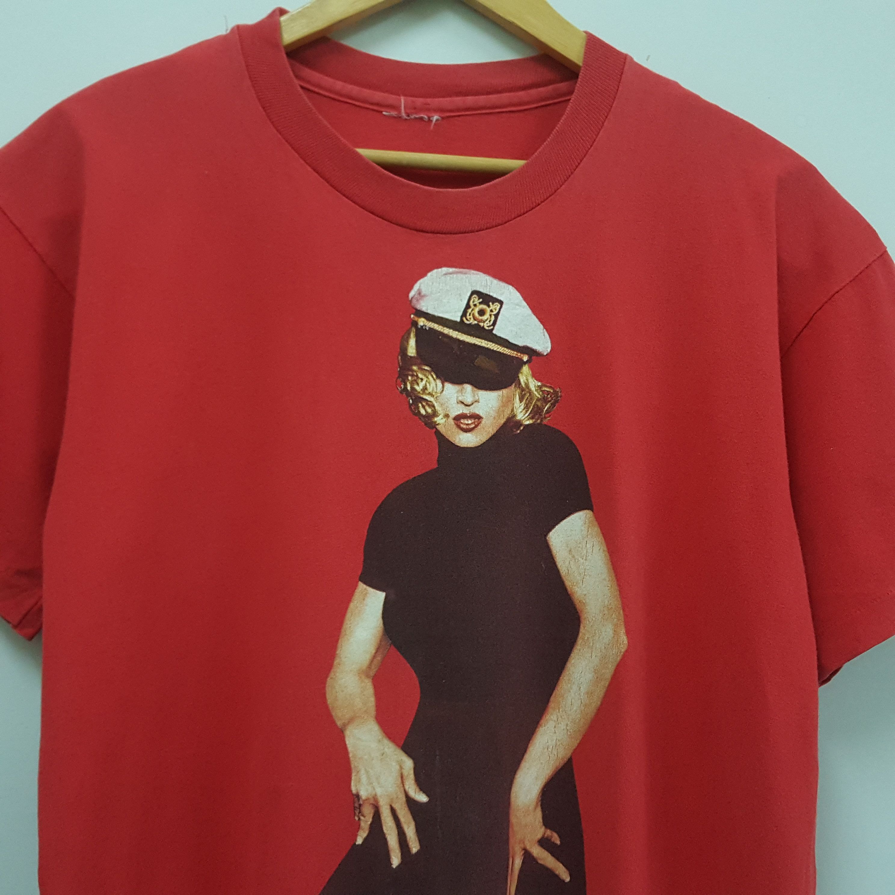 Band Tees × Vintage Vintage 90's MADONNA American singer The Girlie Show tshirt Size US M / EU 48-50 / 2 - 4 Thumbnail