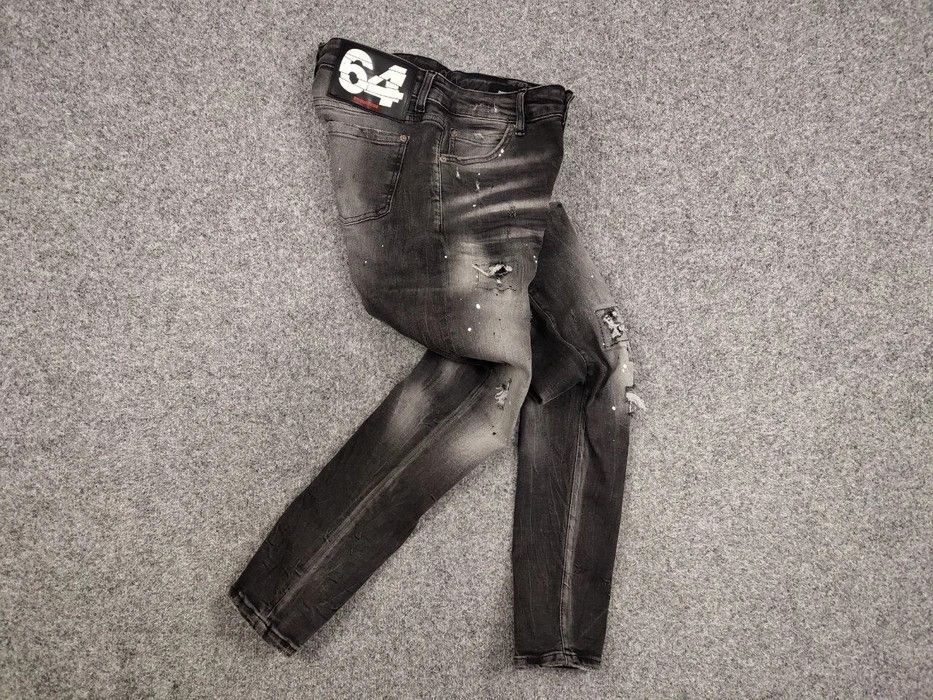 Dsquared2 Dsquared2 Designer Black Paint Logo Distressed Denim Jeans Size US 30 / EU 46 - 7 Thumbnail