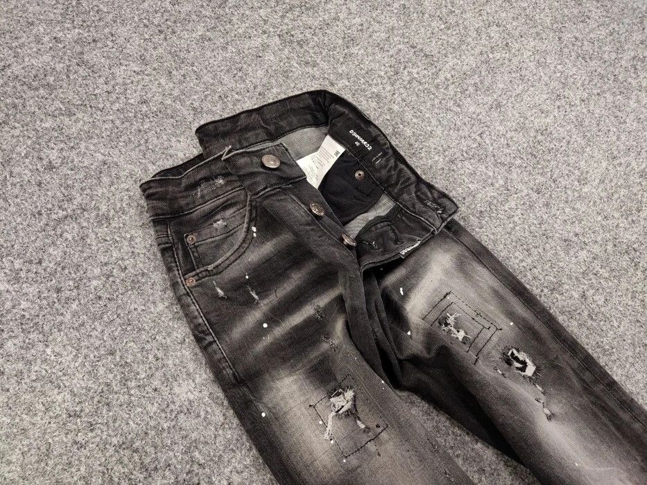 Dsquared2 Dsquared2 Designer Black Paint Logo Distressed Denim Jeans Size US 30 / EU 46 - 8 Thumbnail