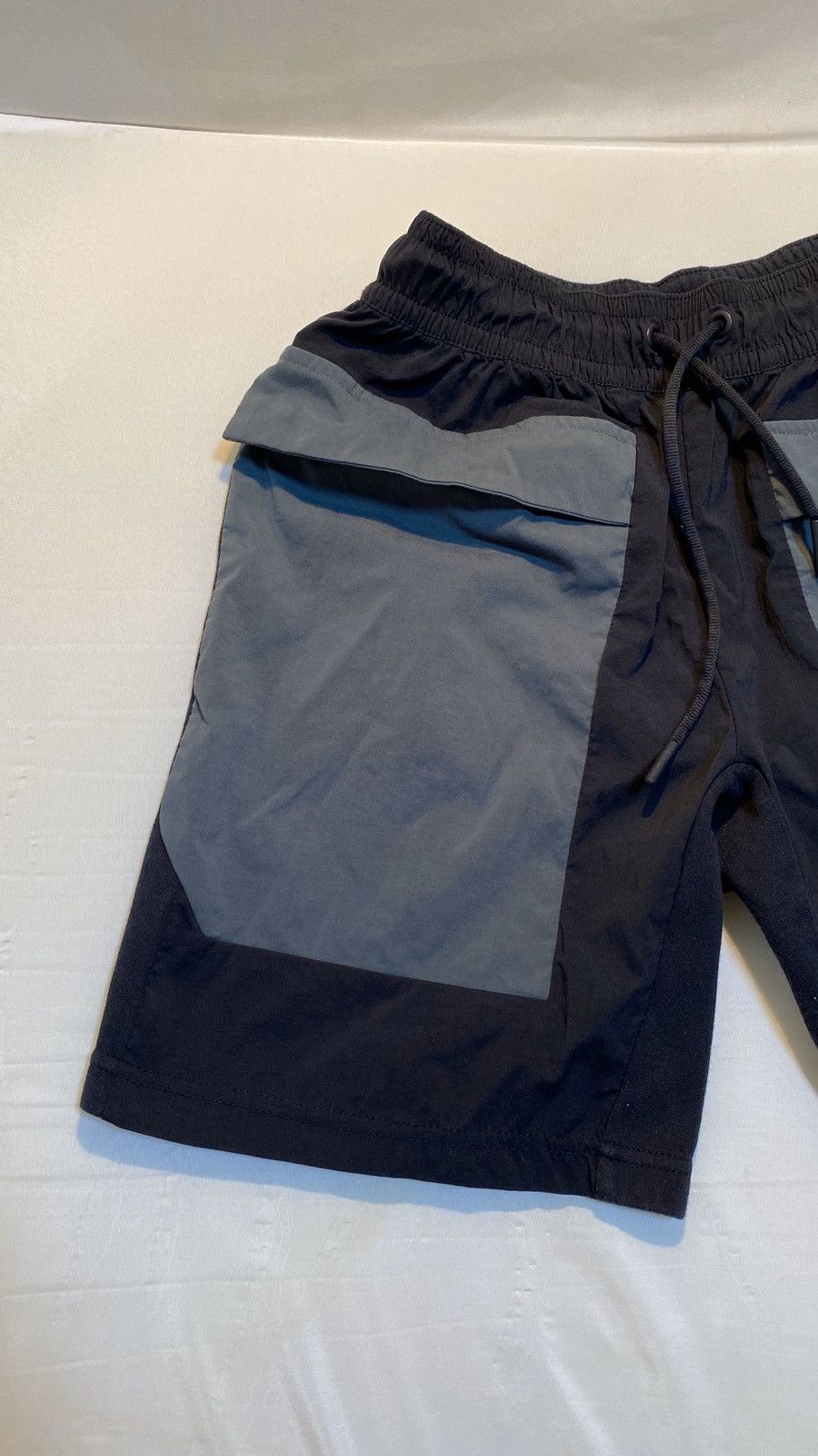Adidas Adidas shorts S Size US 29 - 2 Thumbnail