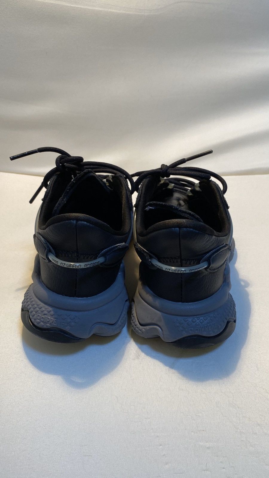 Adidas Adidas ozweego 7us Size US 7 / EU 40 - 4 Thumbnail
