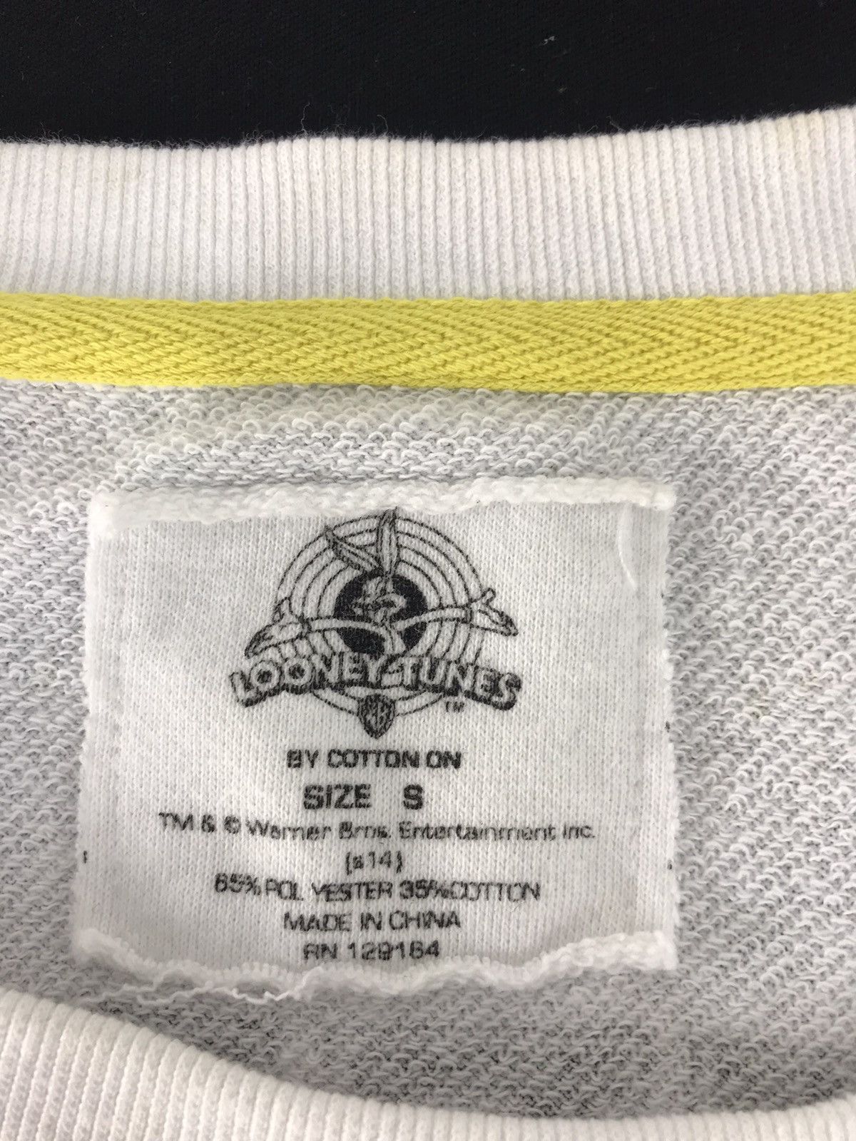 Vintage × Warner Bros Vintage Warner Bros Looney Tunes Tweety 42 Big Logo Style Size US S / EU 44-46 / 1 - 4 Thumbnail