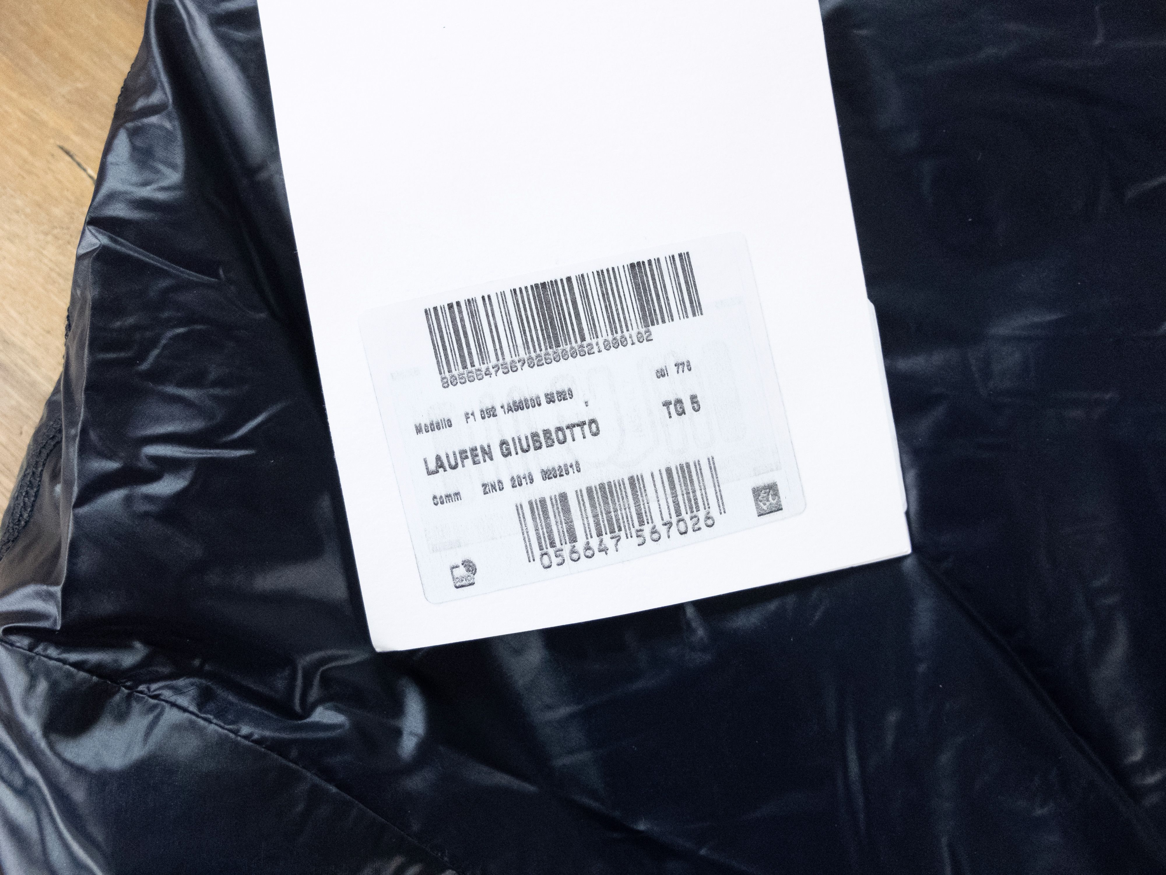 Moncler Moncler Genius Laufen navy lightweight hooded jacket XXL 5 Size US XXL / EU 58 / 5 - 6 Thumbnail