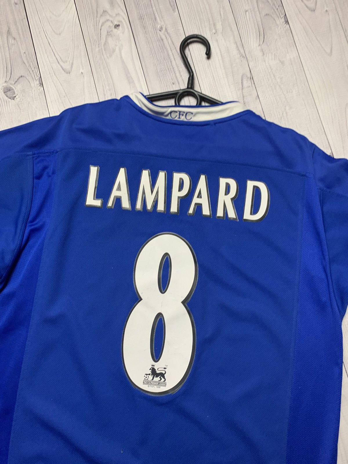 Umbro Vintage soccer jersey Chelsea 8 Lampard Umbro size L Size US L / EU 52-54 / 3 - 7 Thumbnail