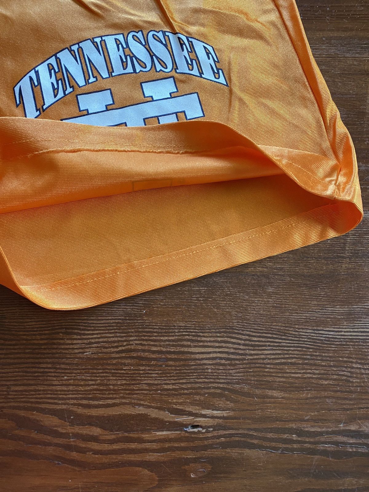 Vintage Vintage 90’s University of Tennessee Athletic Shorts Size US 38 / EU 54 - 5 Thumbnail