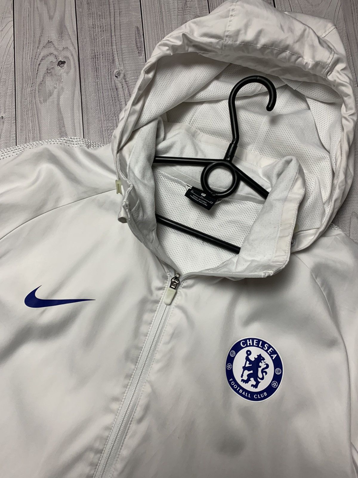 Chelsea Soccer × Nike Nike Chelsea jacket parka size XL white Size US XL / EU 56 / 4 - 3 Thumbnail