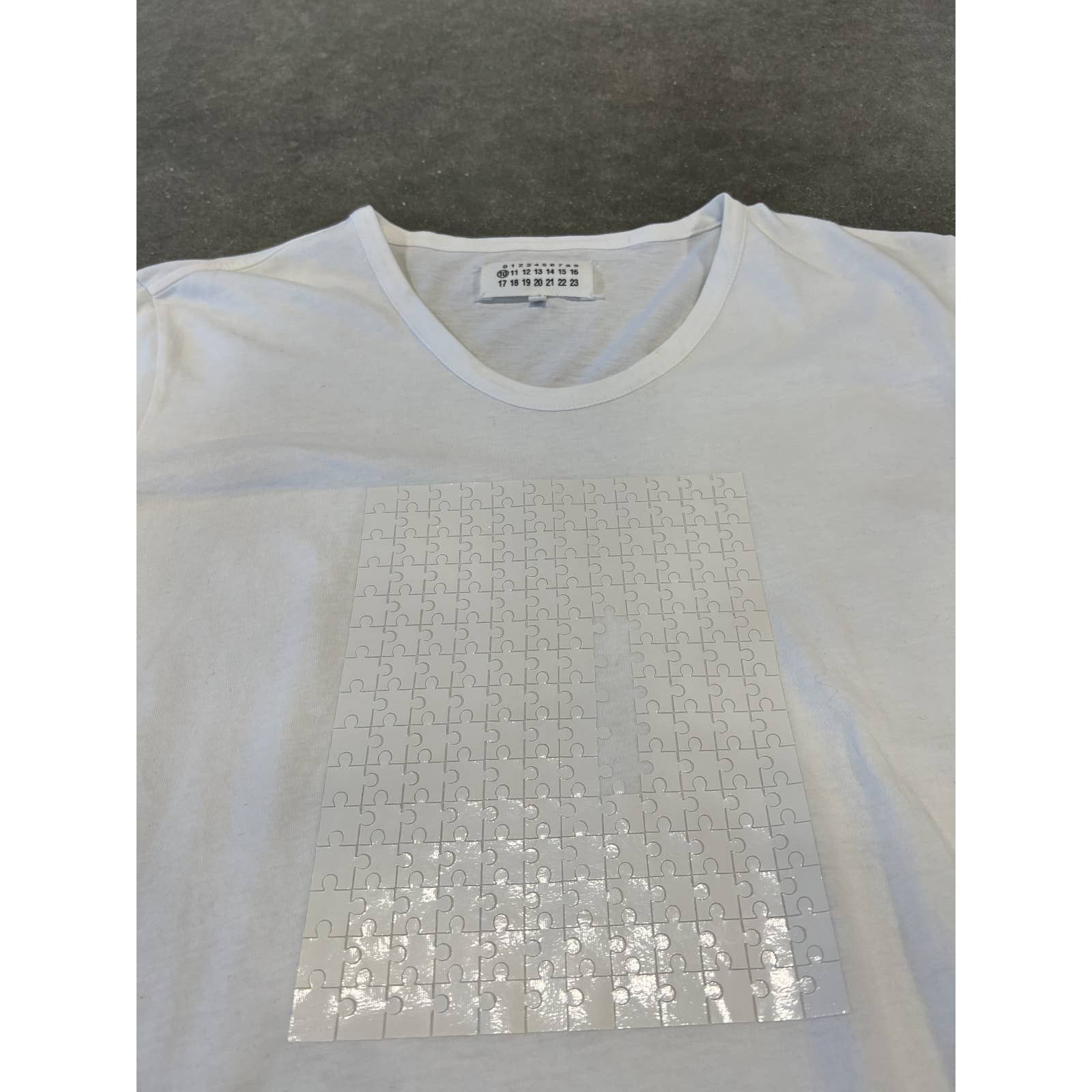 Maison Margiela Margiela Applique Tee Size US M / EU 48-50 / 2 - 2 Thumbnail