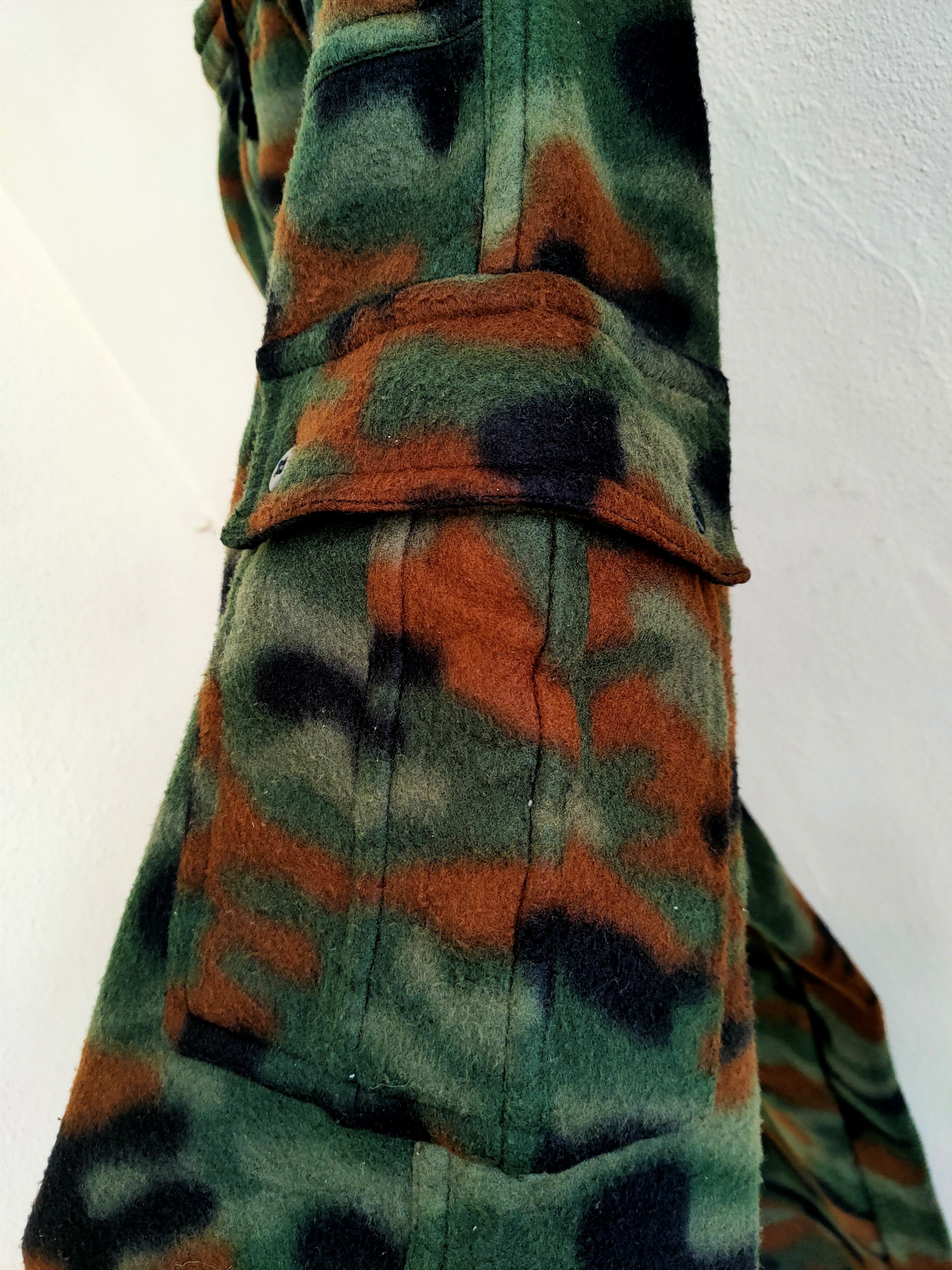 Japanese Brand Vintage Camo Cargo pocket Pants Size US 29 - 5 Thumbnail