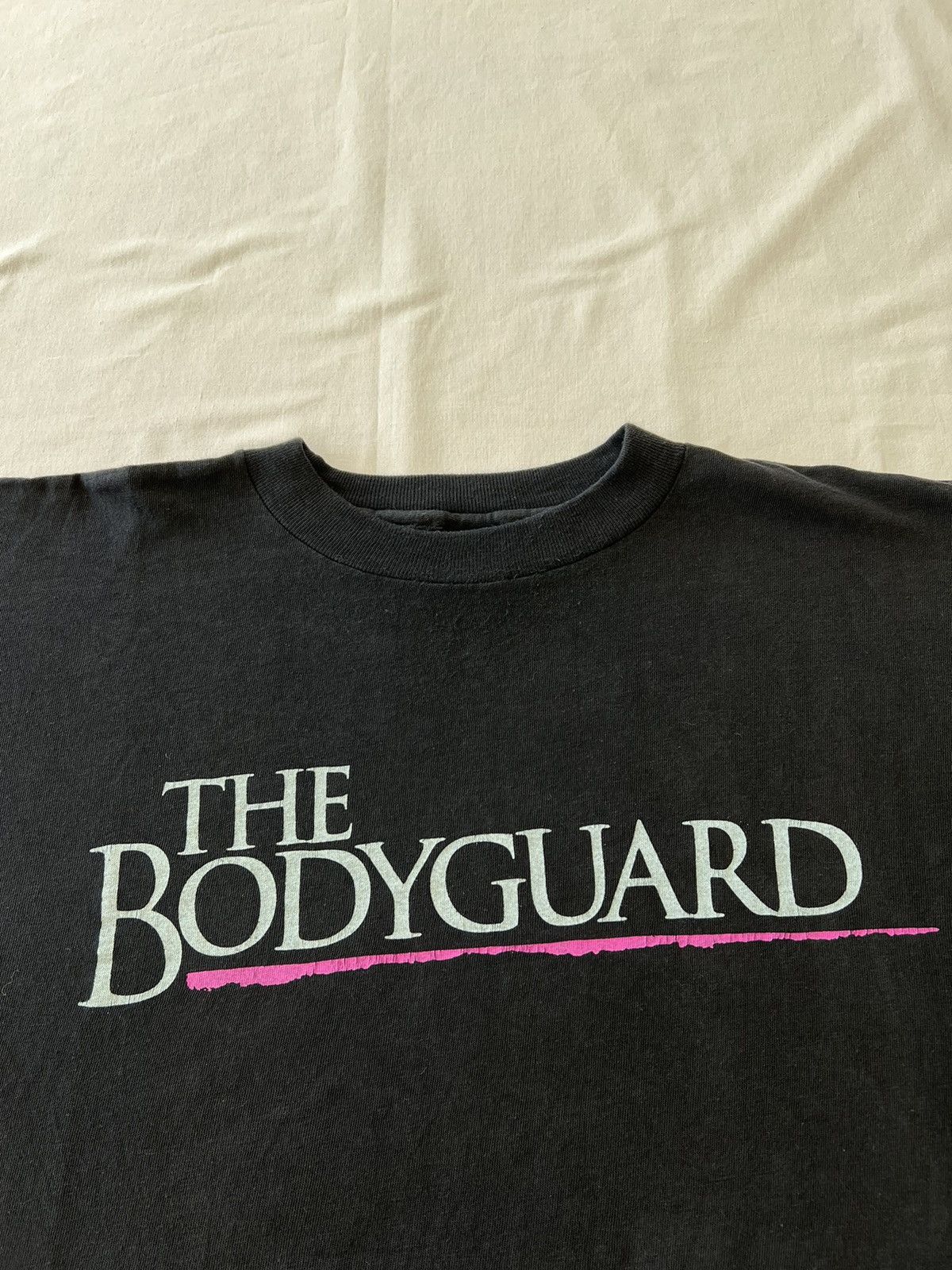 Band Tees Vintage 90s The BodyGuard Promo Movie Black Tee Size US XL / EU 56 / 4 - 3 Thumbnail