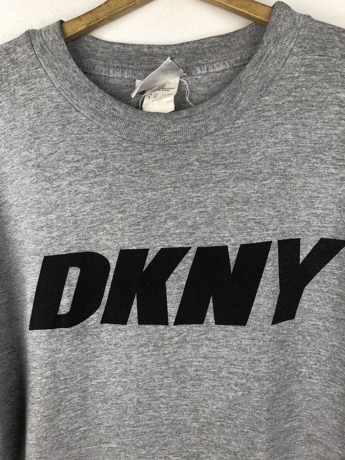 DKNY Vintage DKNY T-Shirt Size US L / EU 52-54 / 3 - 3 Thumbnail
