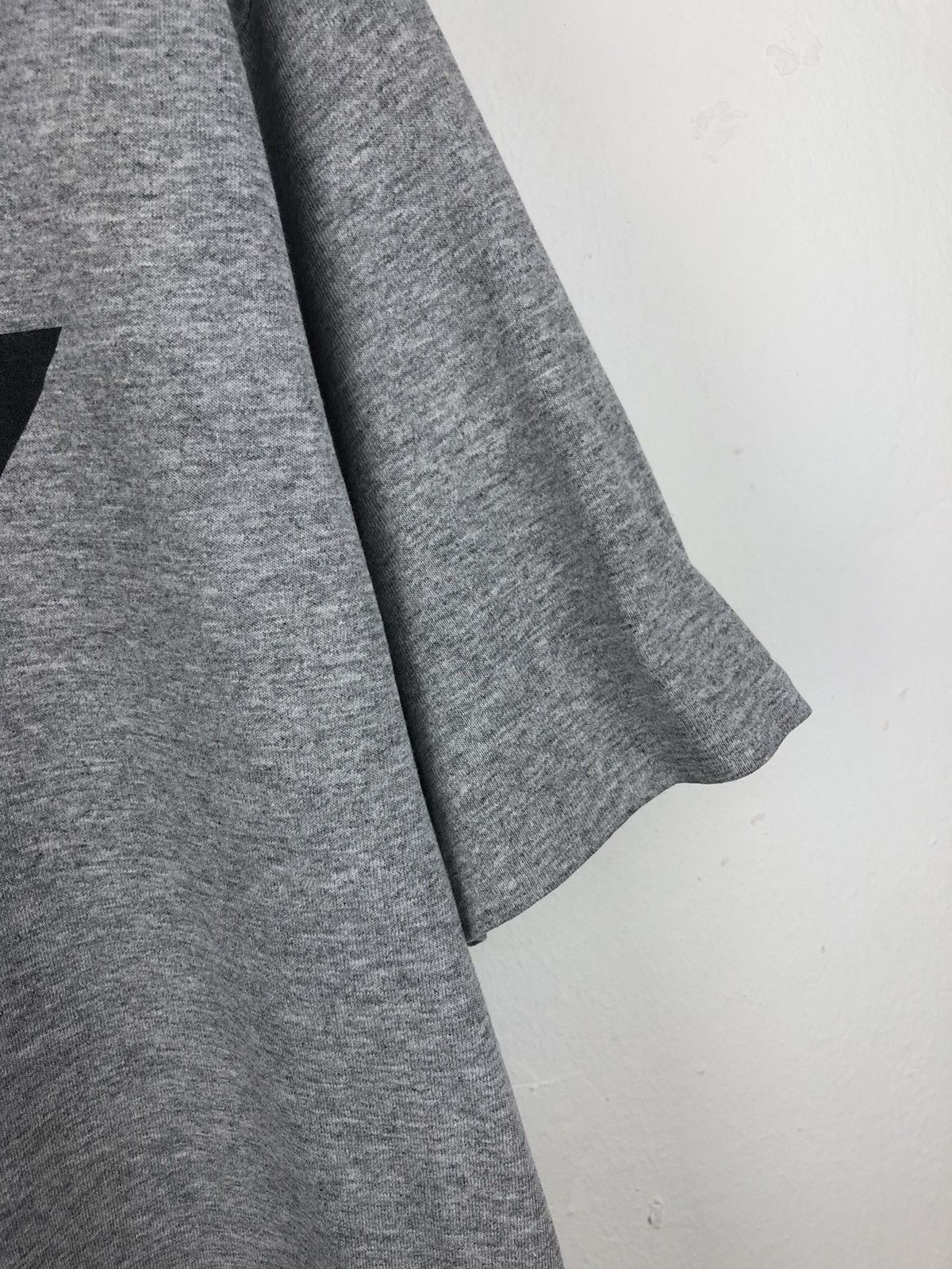DKNY Vintage DKNY T-Shirt Size US L / EU 52-54 / 3 - 7 Thumbnail