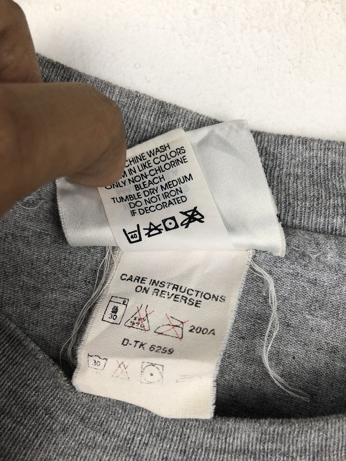 DKNY Vintage DKNY T-Shirt Size US L / EU 52-54 / 3 - 6 Thumbnail