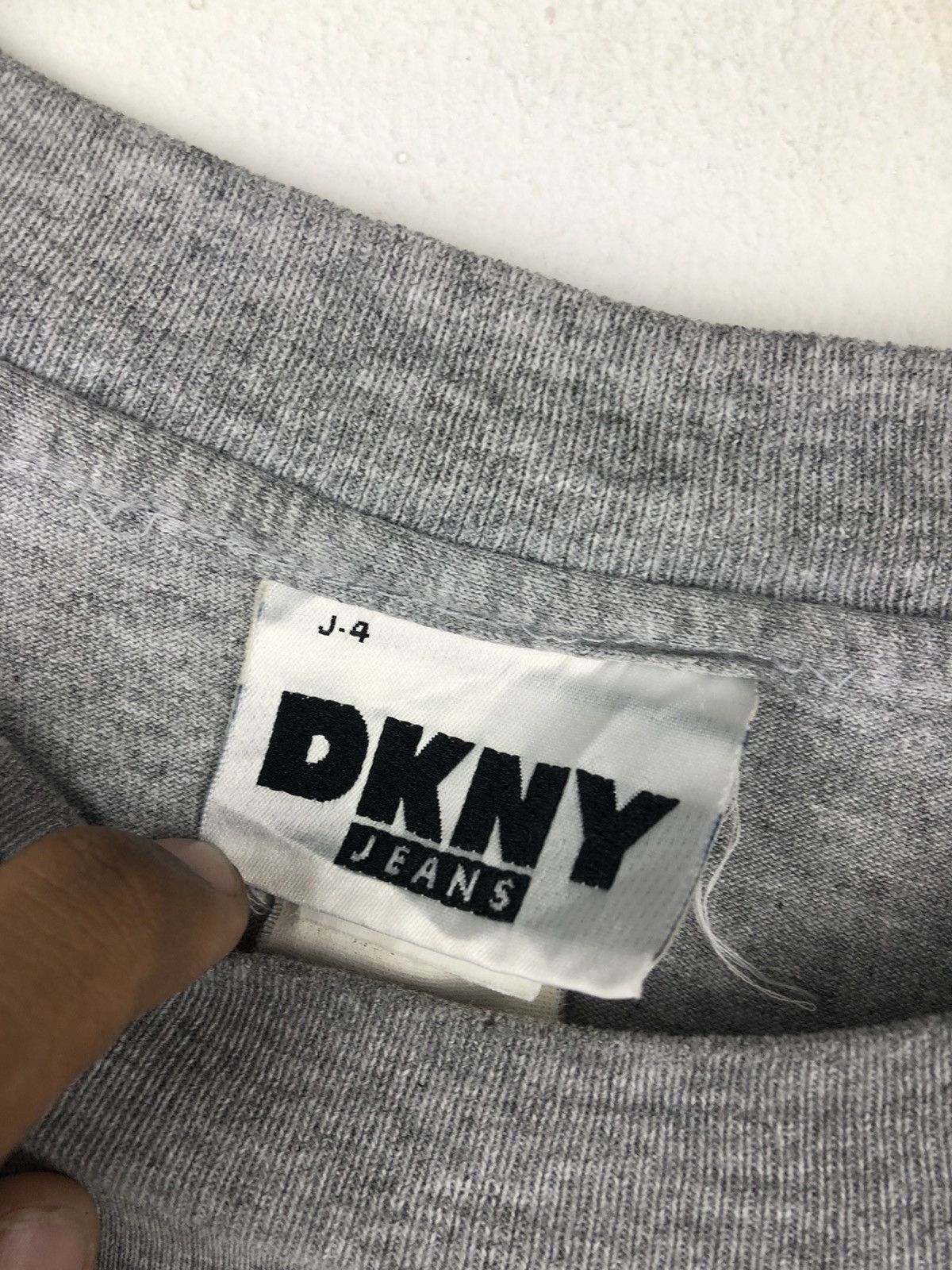 DKNY Vintage DKNY T-Shirt Size US L / EU 52-54 / 3 - 4 Thumbnail