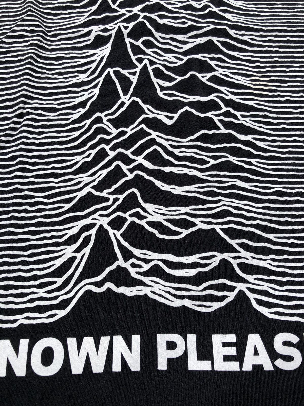 Band Tees Joy Division Quiksilver Band Tee (New Order Sex Pistols) Size US S / EU 44-46 / 1 - 3 Thumbnail