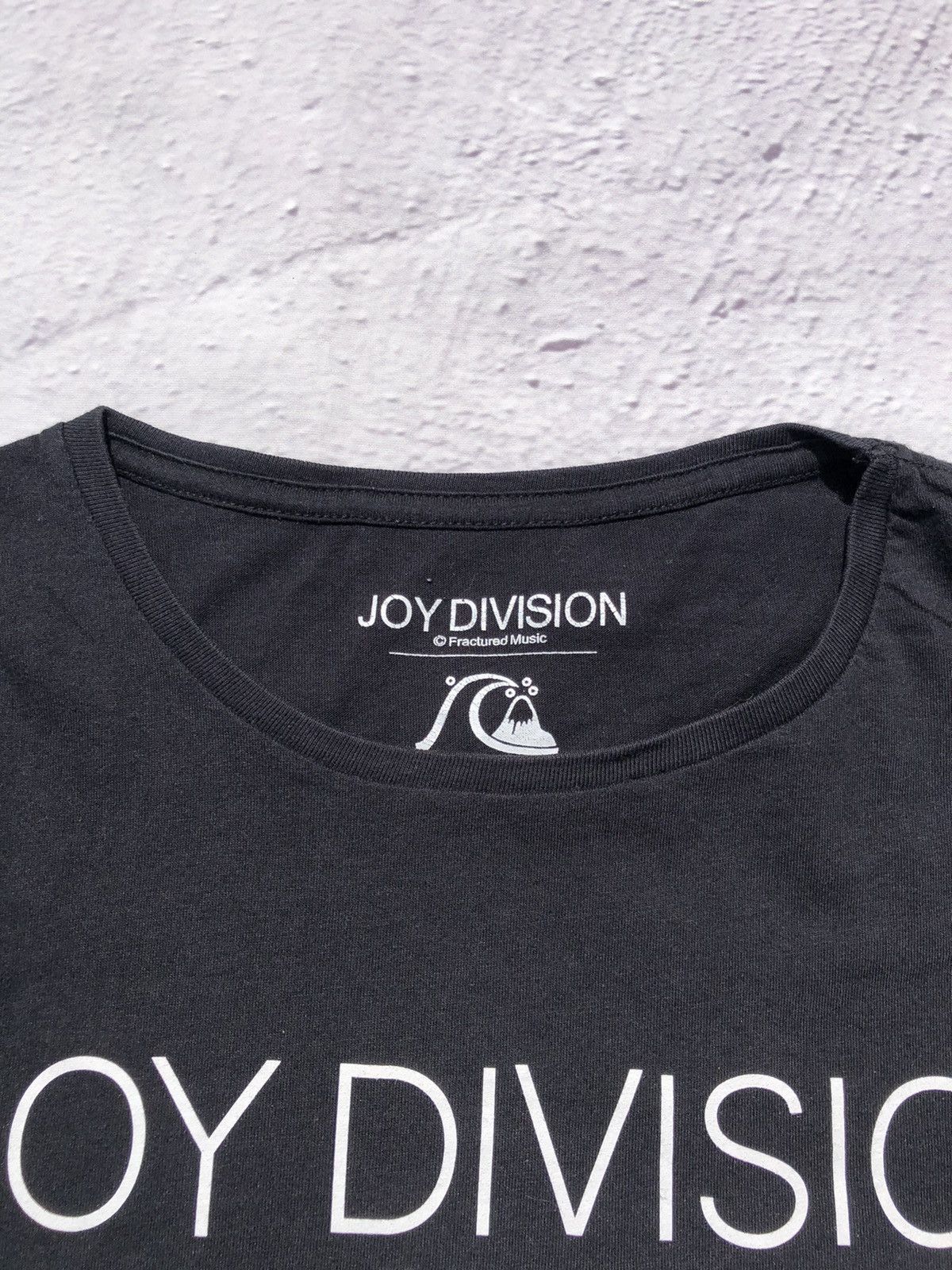 Band Tees Joy Division Quiksilver Band Tee (New Order Sex Pistols) Size US S / EU 44-46 / 1 - 6 Thumbnail