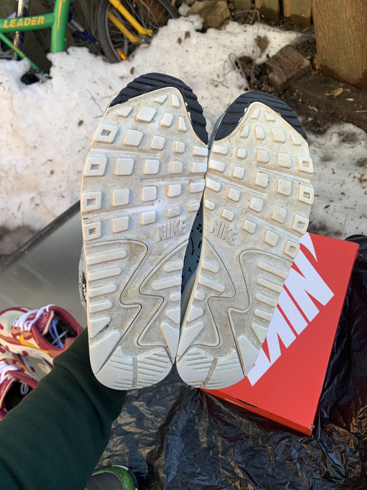 Nike Air Max 90 Ocean Bliss 2018 Size US 9.5 / EU 42-43 - 6 Thumbnail