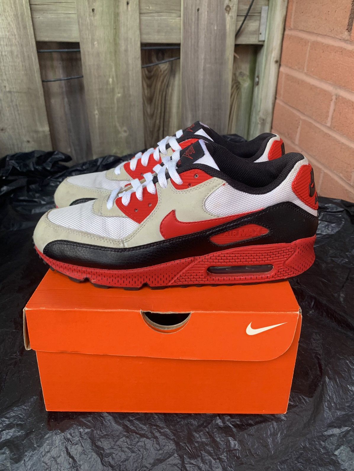Nike Air Max 90 White | Sport Red Neutral Grey Size US 8.5 / EU 41-42 - 2 Thumbnail