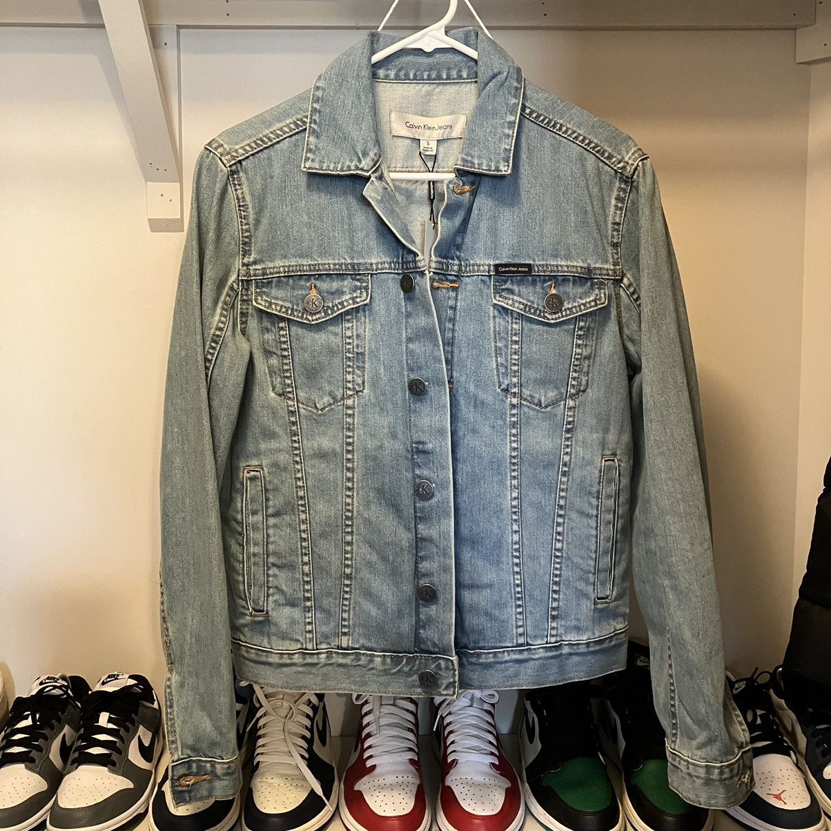 Calvin Klein Calvin Klein Men’s Light Wash Blue Denim Jean Jacket Size S Size US S / EU 44-46 / 1 - 1 Thumbnail