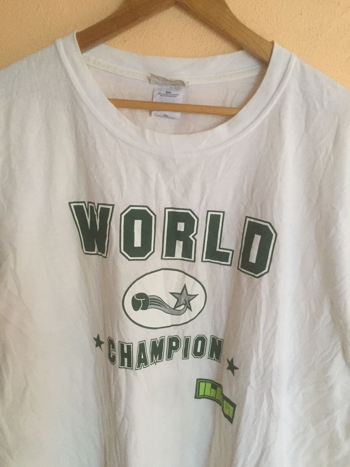 NBA × NFL × Vintage URGENT SALE‼️Rare World Champion Tee Nice design Size US XXL / EU 58 / 5 - 4 Thumbnail