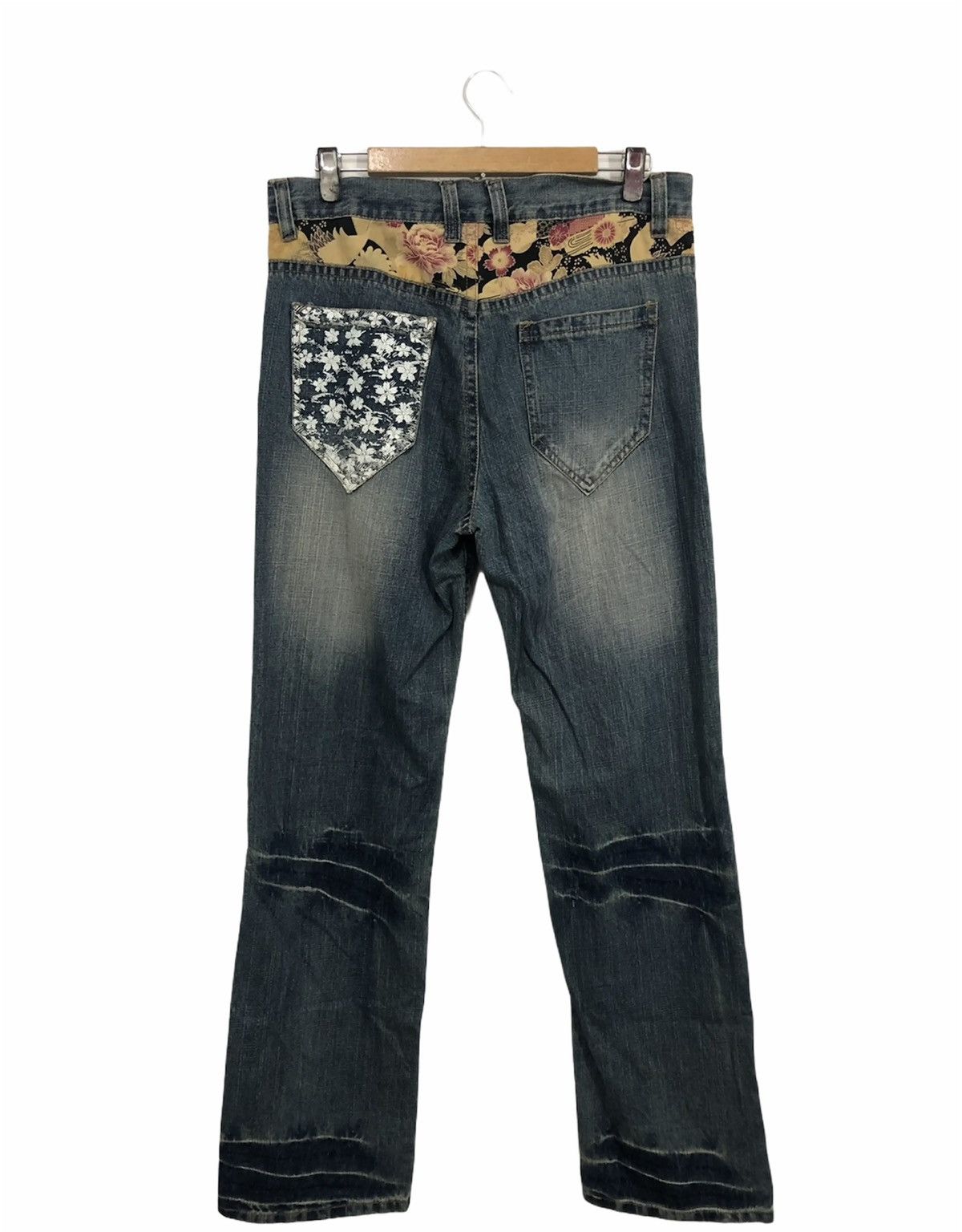 Japanese Brand Japanese Koi Fish Motive Jeans Size US 34 / EU 50 - 2 Thumbnail