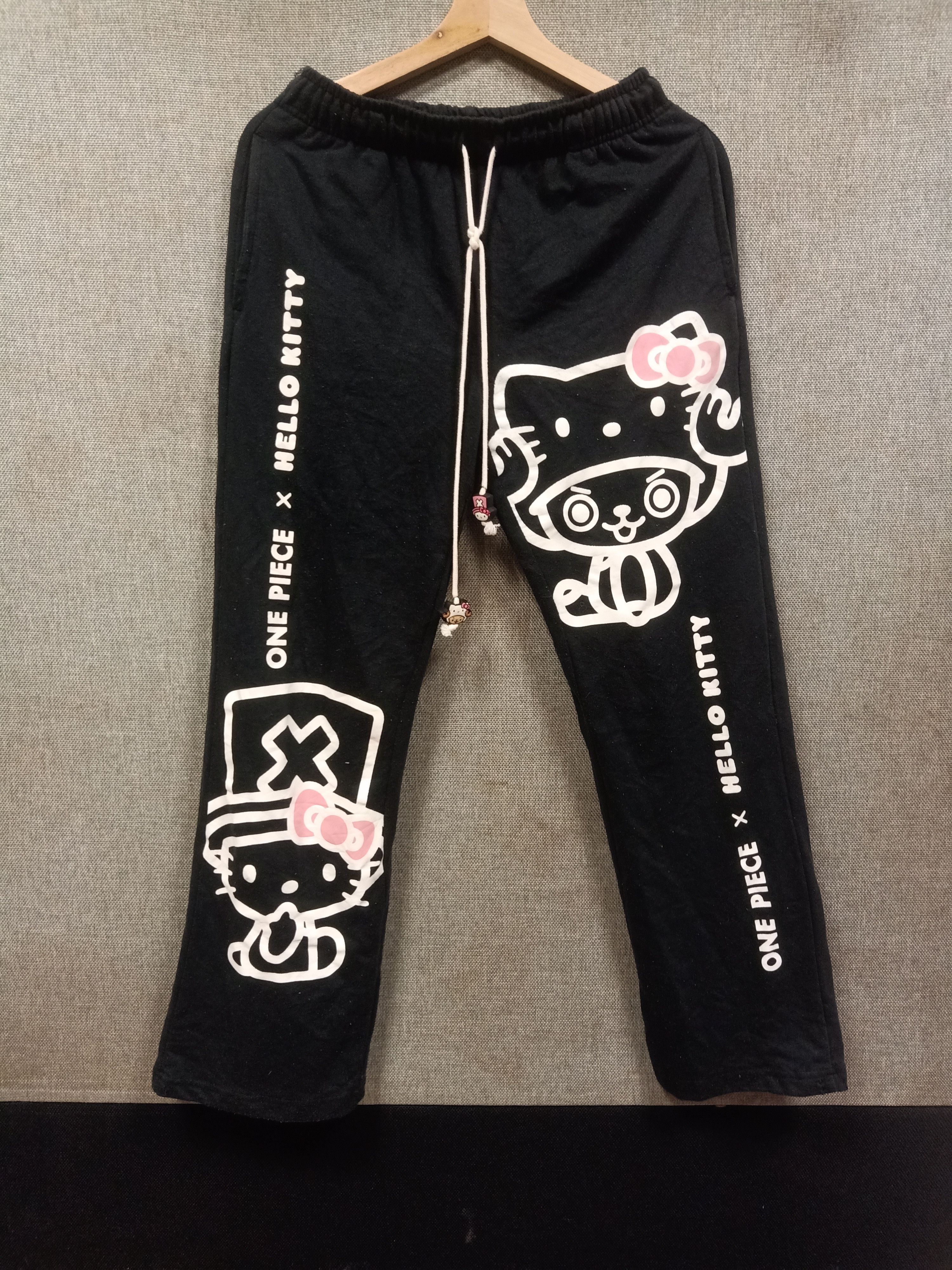 One Piece jogger pants one piece X hello kitty Size US 31 - 1 Thumbnail