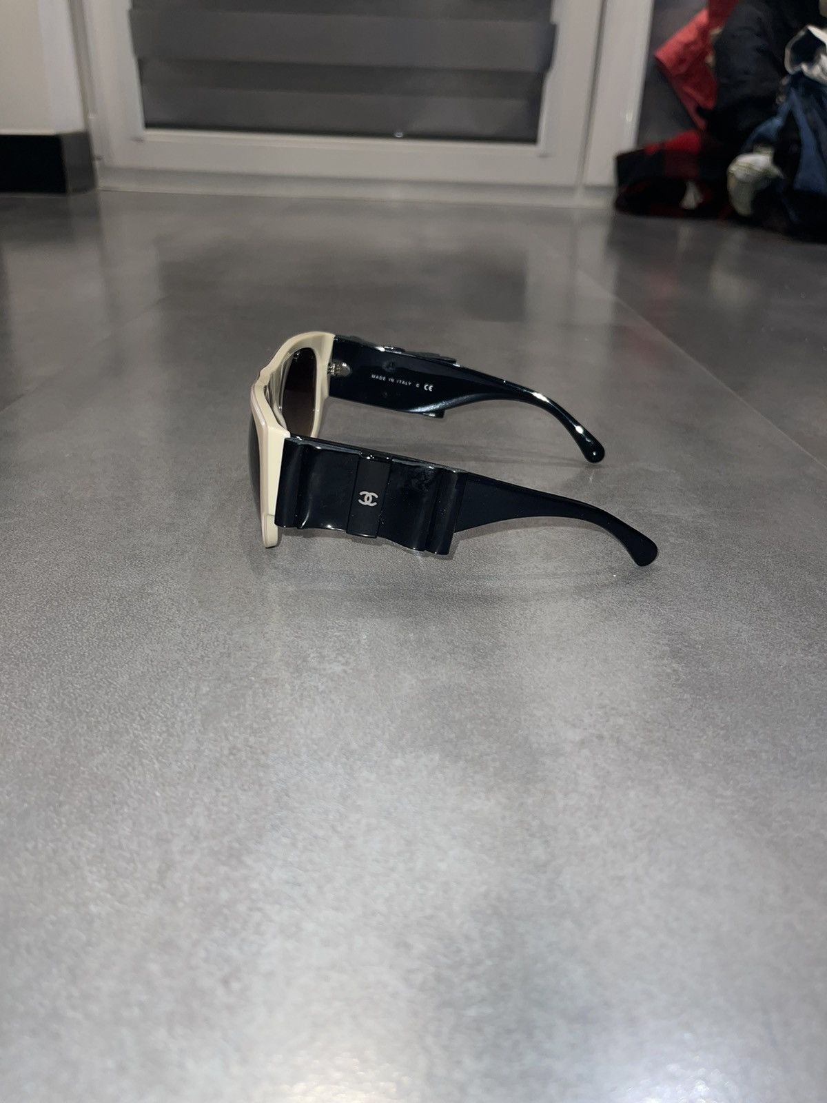 Chanel Chanel 5276-Q C.528/S5 Cream Black Sunglasses Size ONE SIZE - 5 Thumbnail