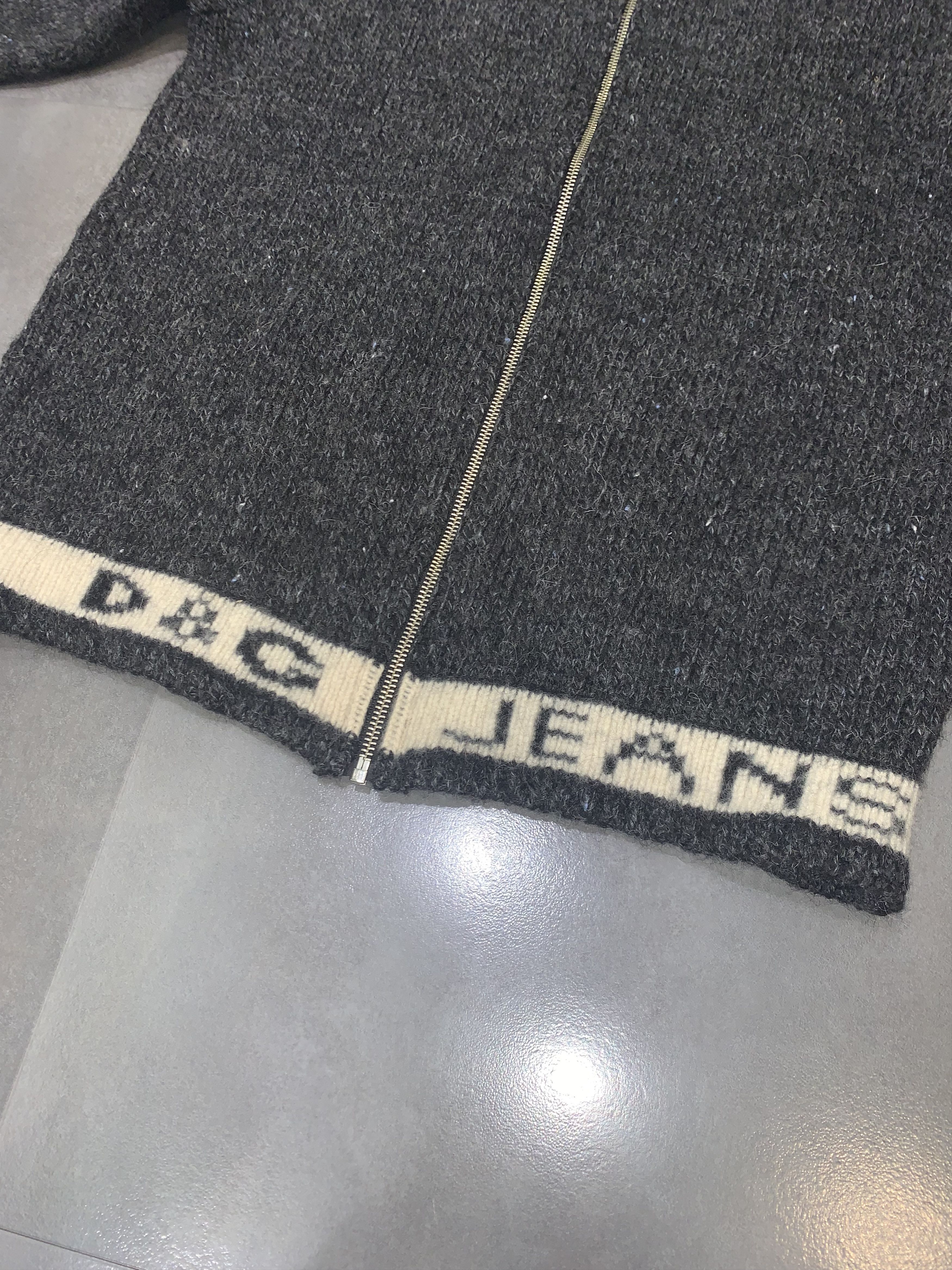 Dolce & Gabbana Dolce & Gabbana Big Logo Zipped Knitwear Sweater Size US XL / EU 56 / 4 - 9 Thumbnail
