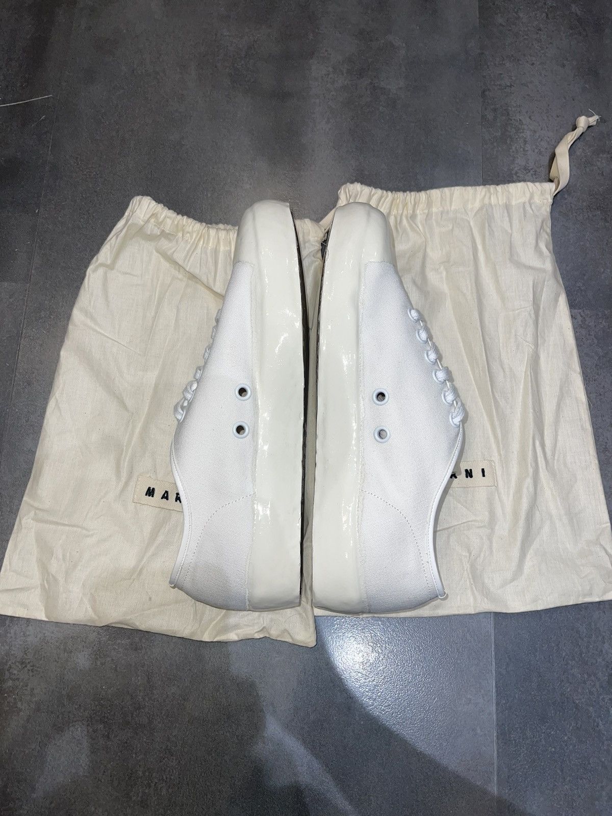 Marni SS20 Marni Logo Rubber Low-Top White Sneakers Size US 10 / EU 43 - 10 Thumbnail
