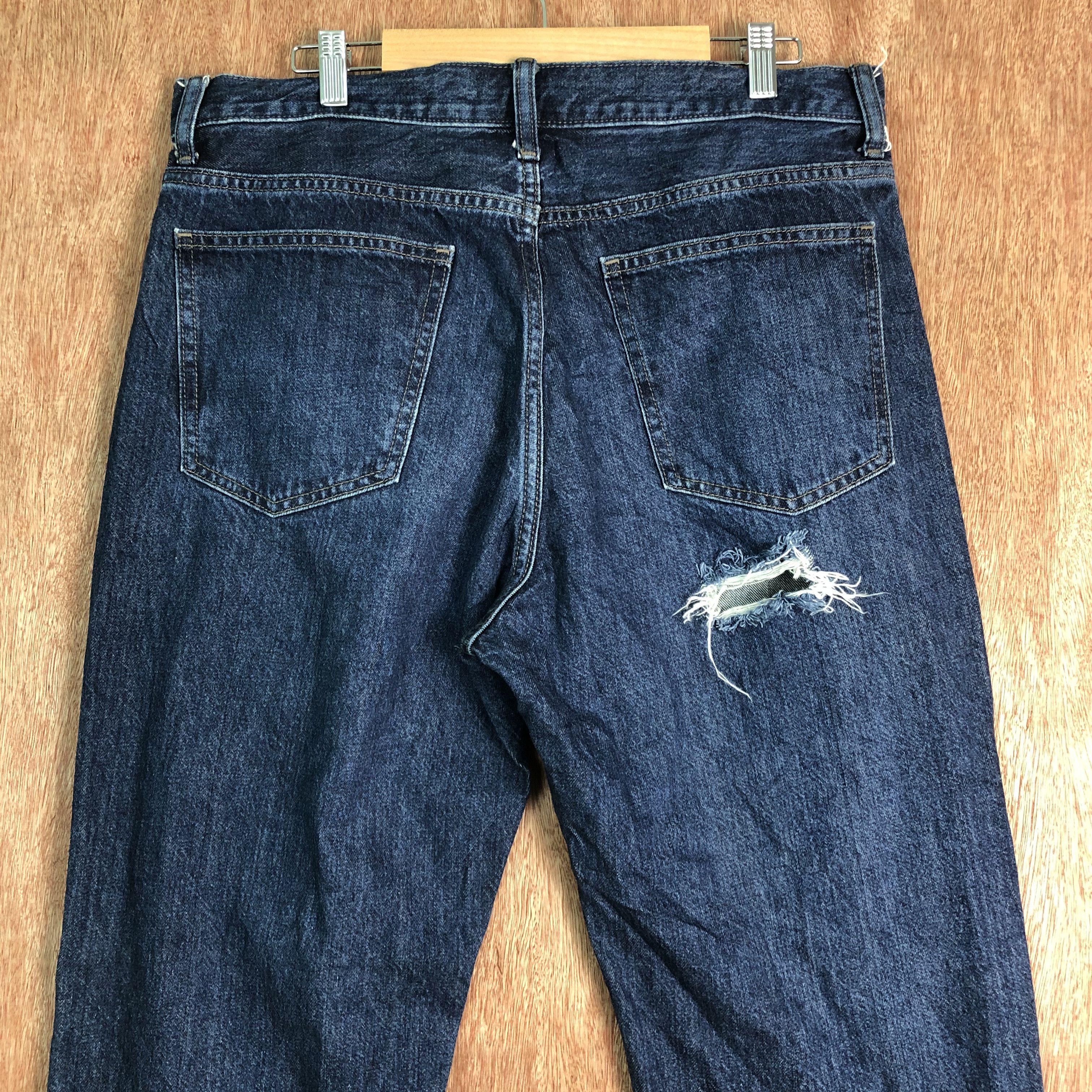 Uniqlo DLL Uniqlo japan Distressed Blue Denim Pants #c084 Size US 33 - 9 Thumbnail
