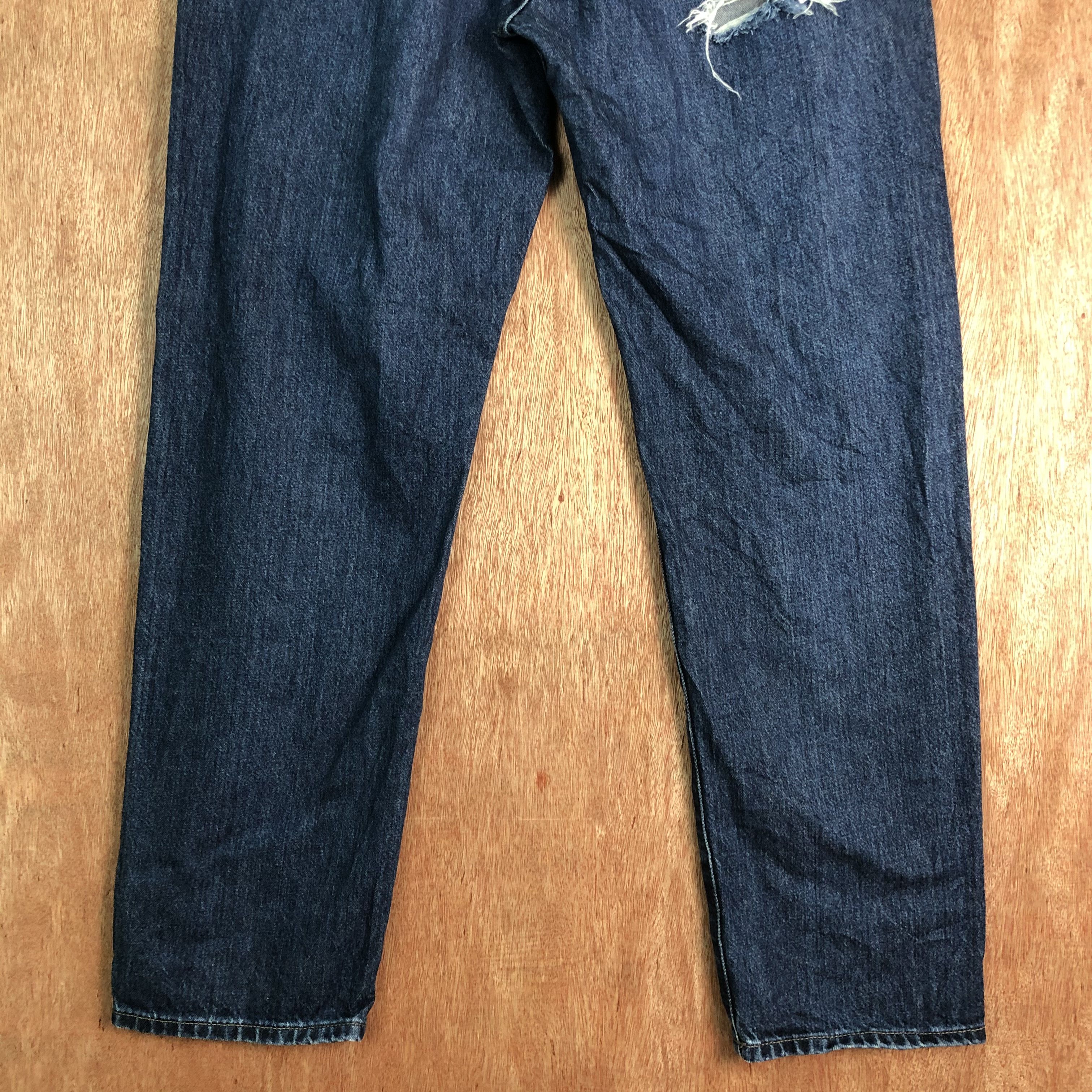 Uniqlo DLL Uniqlo japan Distressed Blue Denim Pants #c084 Size US 33 - 10 Thumbnail