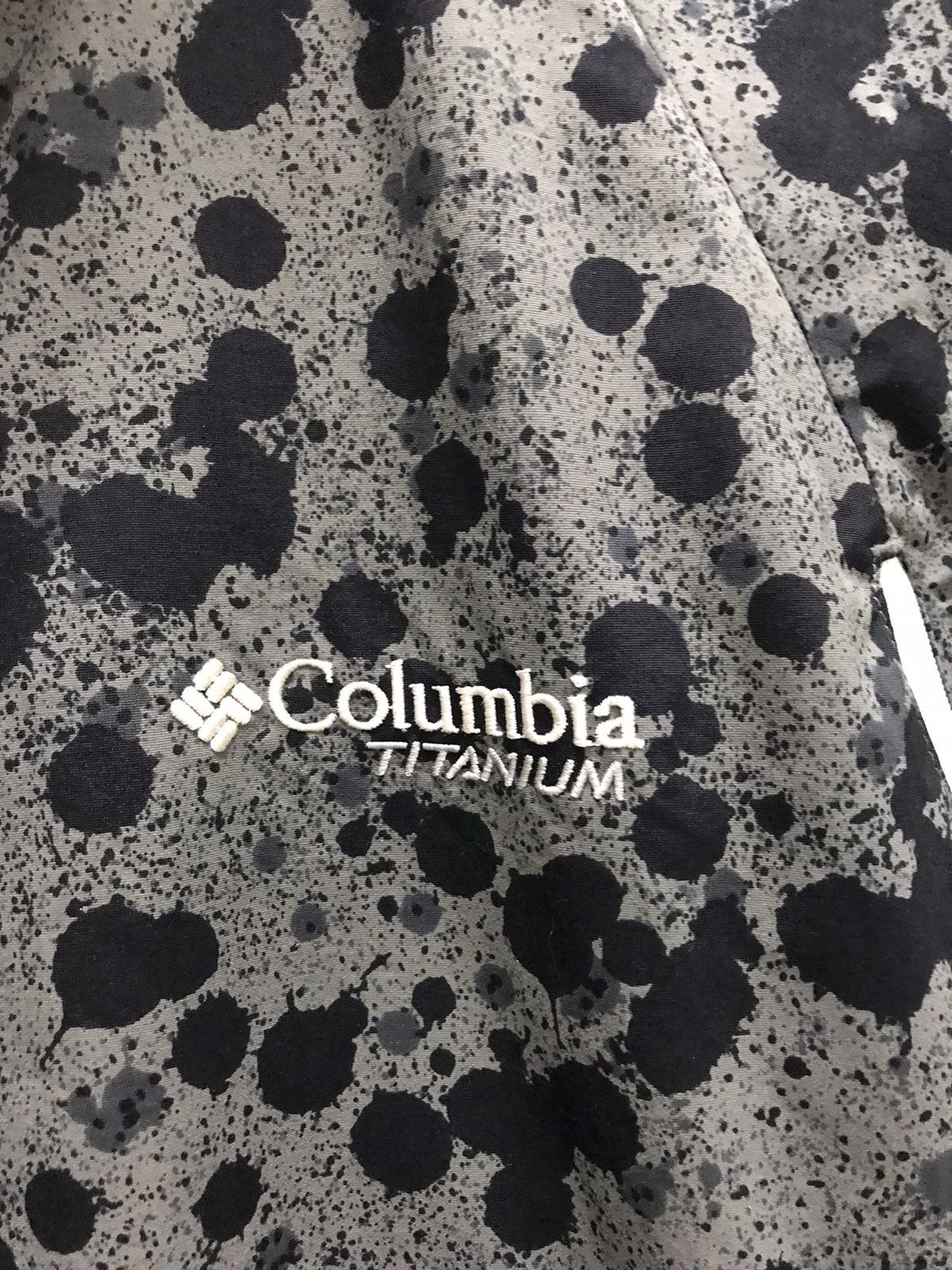 Futura 2000’s Columbia x Futura Stash Gorpcore Jacket Size US M / EU 48-50 / 2 - 5 Thumbnail