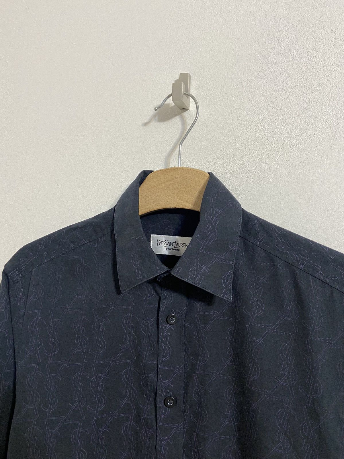 Yves Saint Laurent Yves Saint Laurent Button Up Shirt Monogram Size US S / EU 44-46 / 1 - 3 Thumbnail