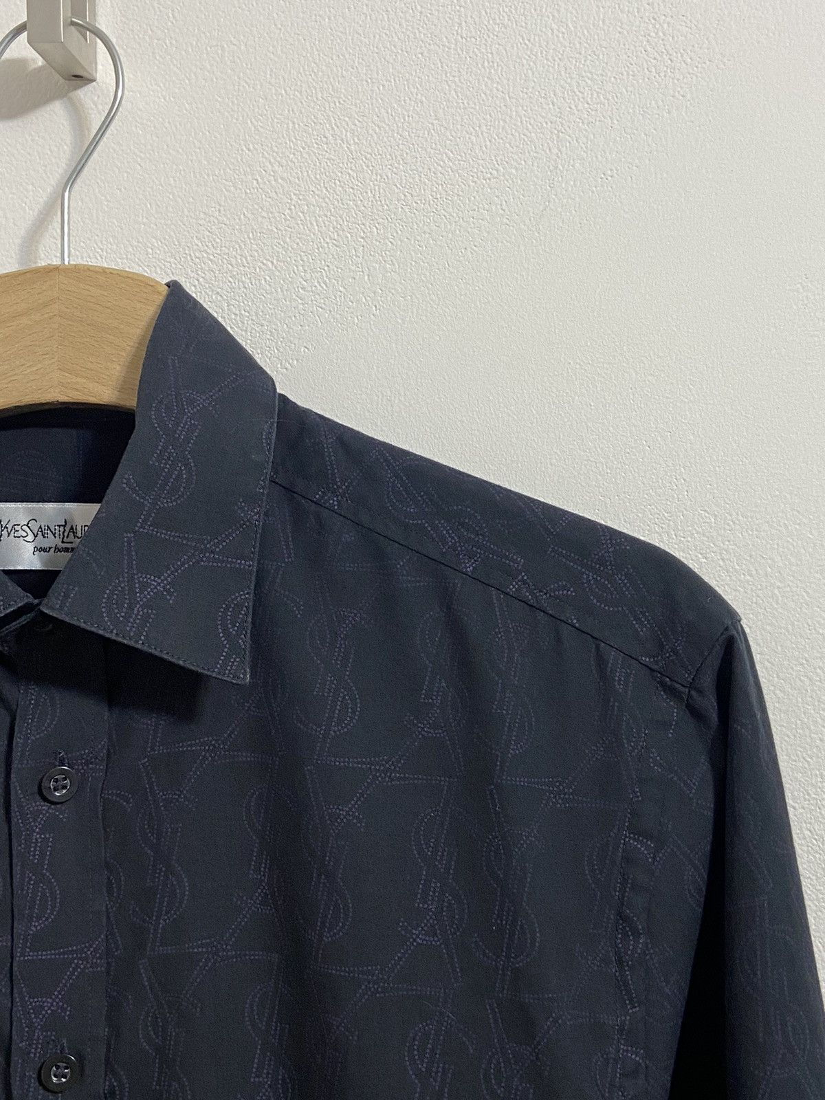 Yves Saint Laurent Yves Saint Laurent Button Up Shirt Monogram Size US S / EU 44-46 / 1 - 5 Thumbnail