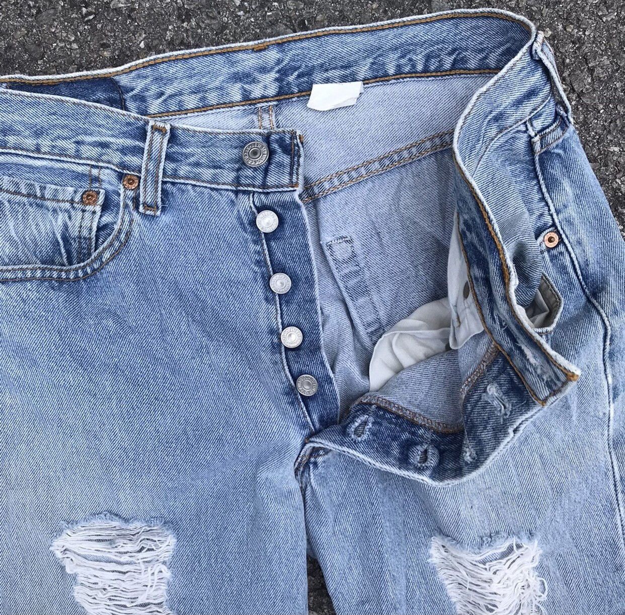 Levi's Vintage 90s Levis 501 Grunge Denim Jeans Lightwash Cobain Size US 32 / EU 48 - 17 Thumbnail