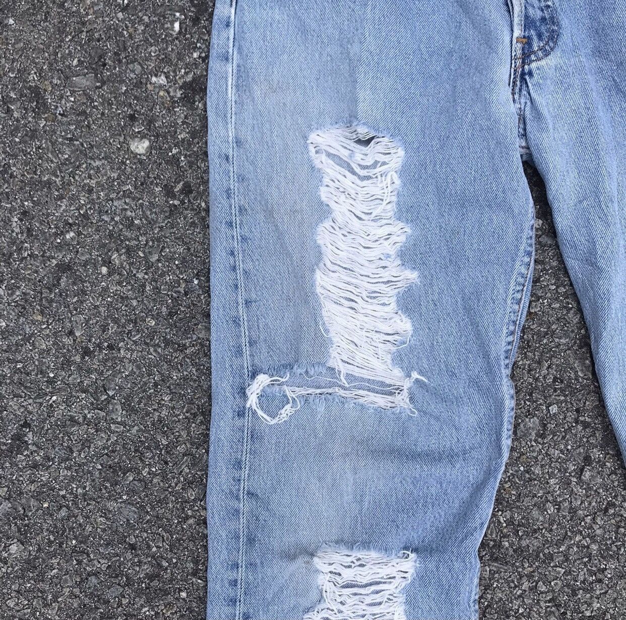 Levi's Vintage 90s Levis 501 Grunge Denim Jeans Lightwash Cobain Size US 32 / EU 48 - 6 Thumbnail