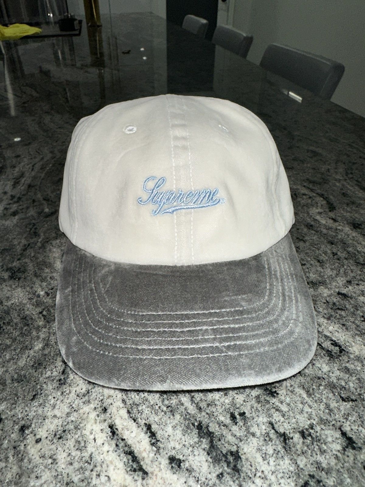 Supreme Supreme Velvet 2-tone 6-Panel Size ONE SIZE - 1 Thumbnail