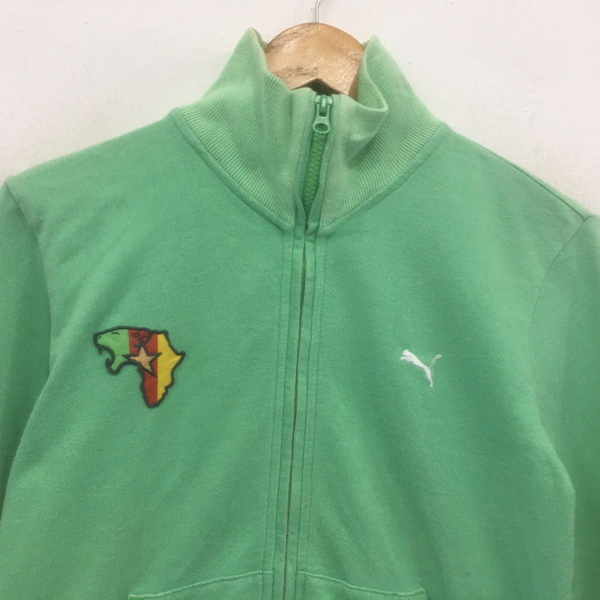 Japanese Brand × Puma × Vintage Vintage PUMA Sweater Big Logo Embroidery Puma Africa Size S / US 4 / IT 40 - 3 Thumbnail
