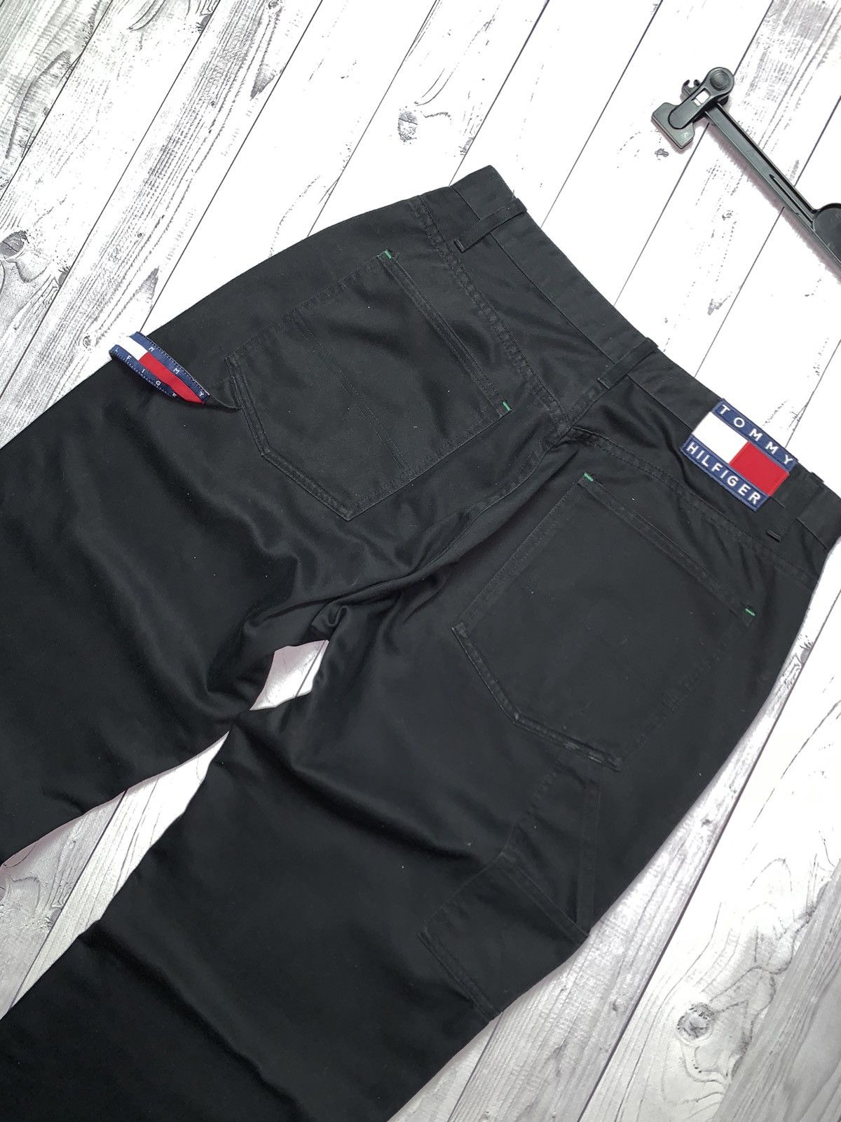 Tommy Hilfiger × Vintage Vintage cargo pants Tommy Hilfiger logo pocket rare black Size US 32 / EU 48 - 2 Thumbnail