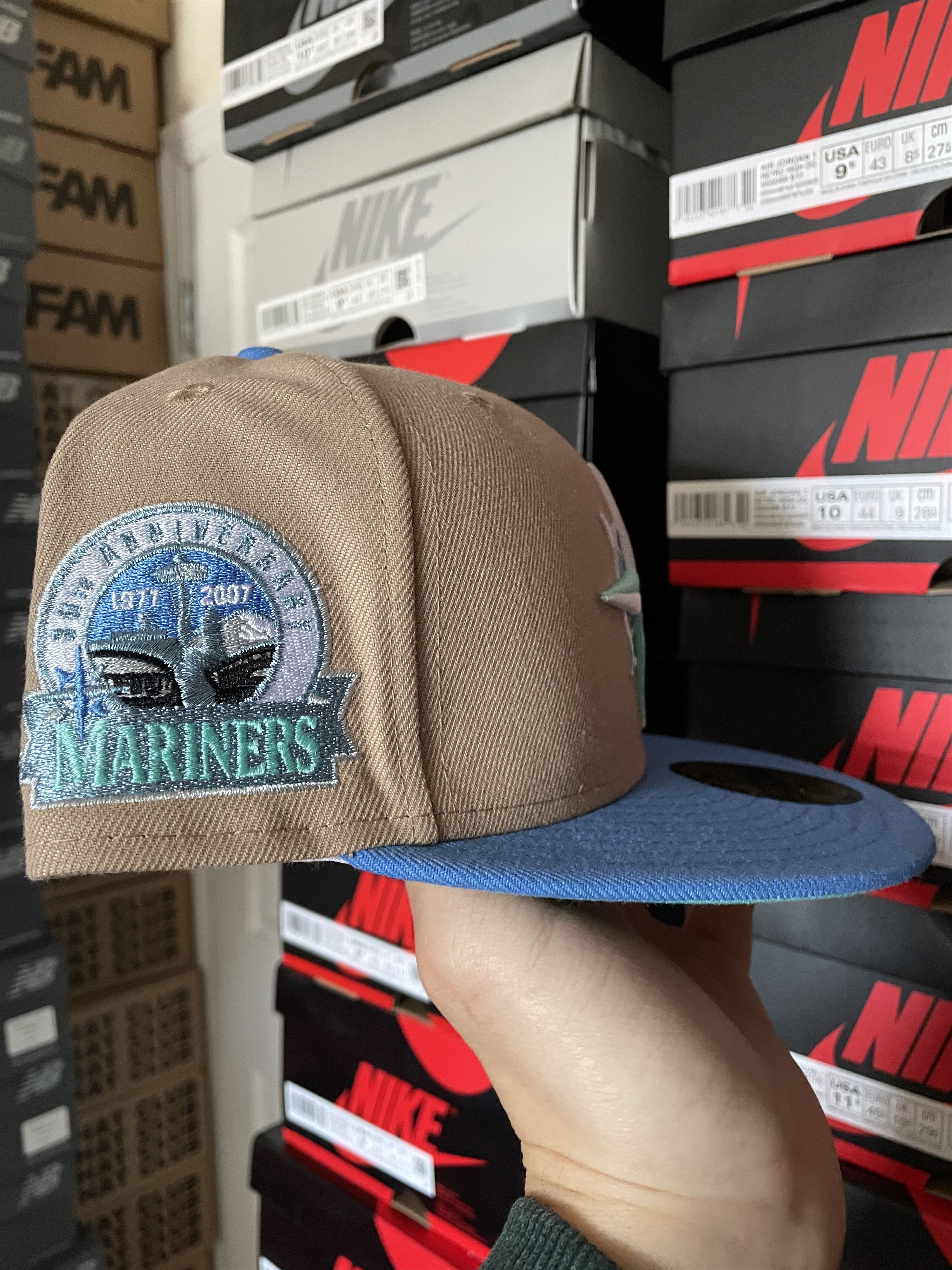MLB × New Era Tan Khaki Blue Seattle Mariners 7 3/8 Two 2 Tone Iced 30th Size ONE SIZE - 3 Thumbnail