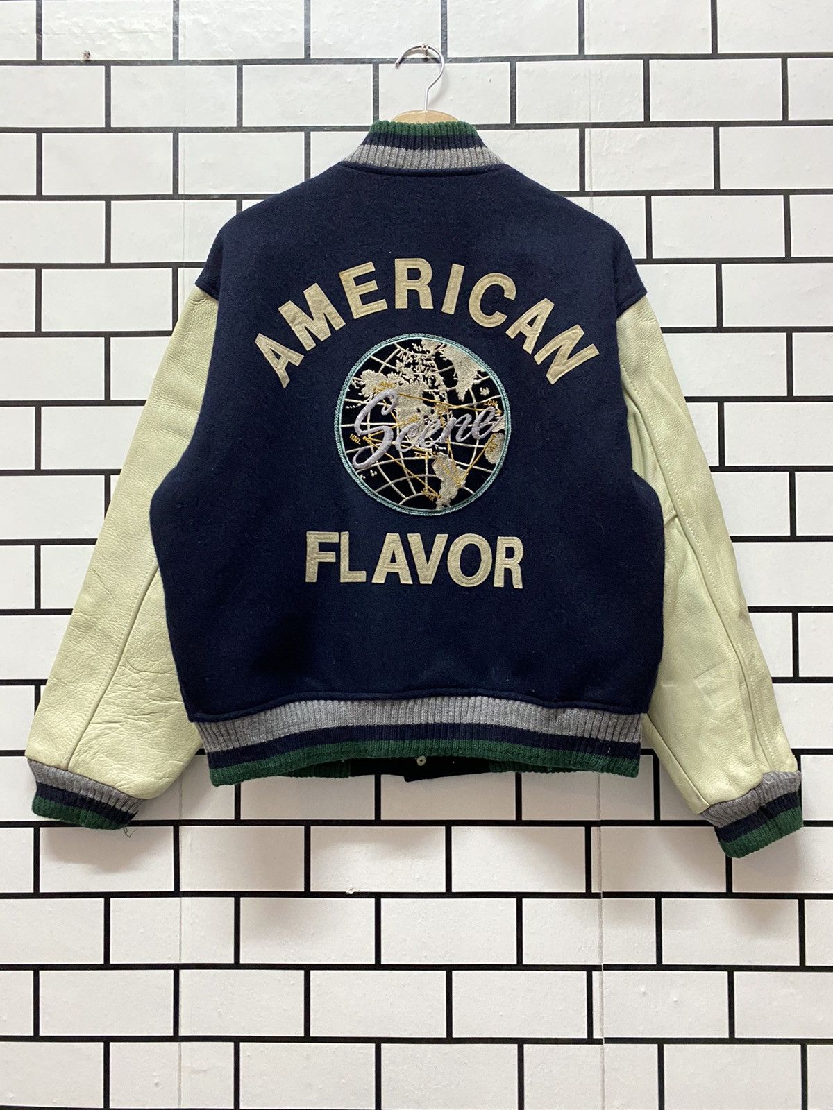 Vintage Vintage 80’s American Flavours Leather Wool Varsity Jacket Size US L / EU 52-54 / 3 - 1 Thumbnail