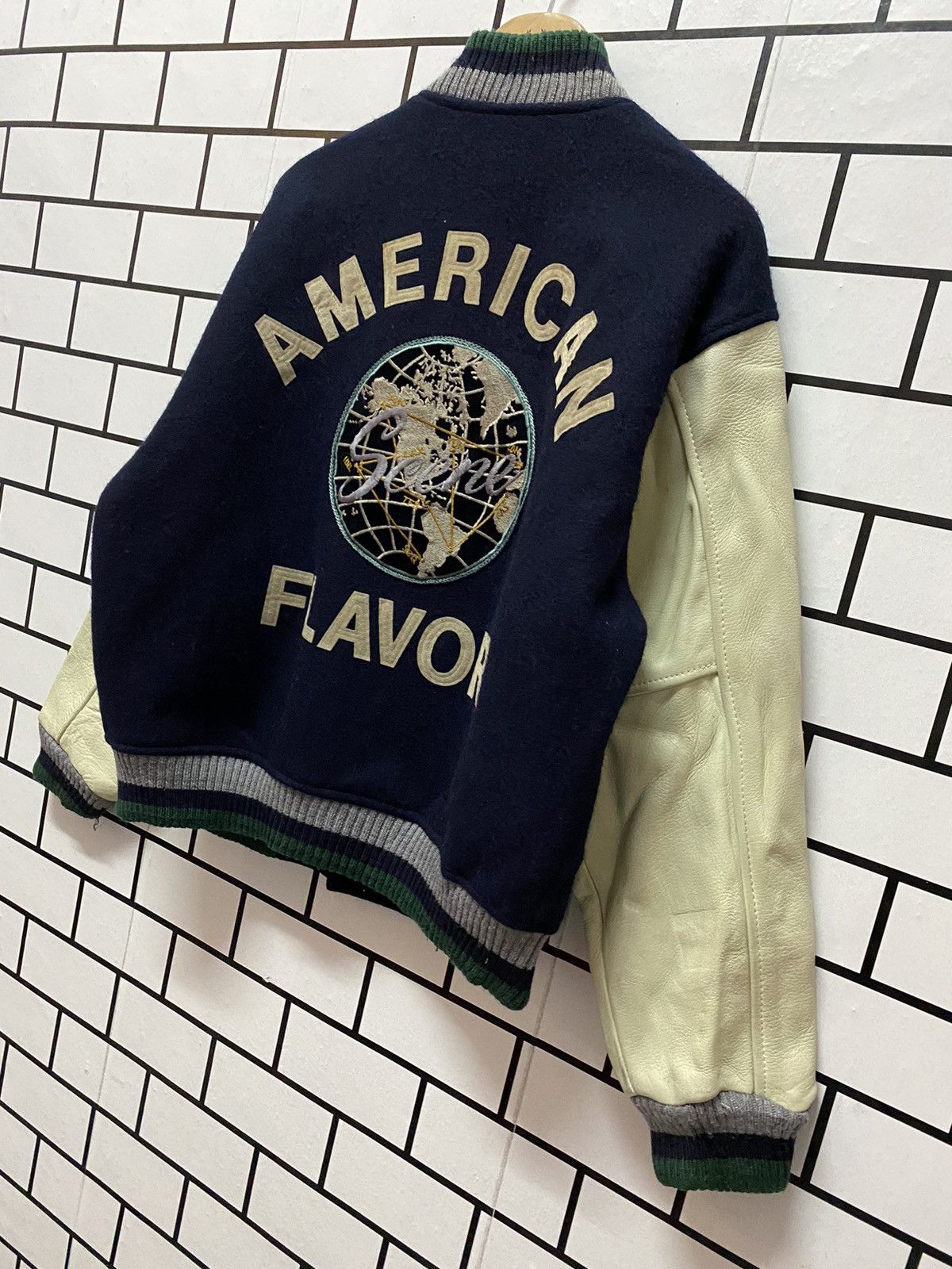 Vintage Vintage 80’s American Flavours Leather Wool Varsity Jacket Size US L / EU 52-54 / 3 - 3 Thumbnail