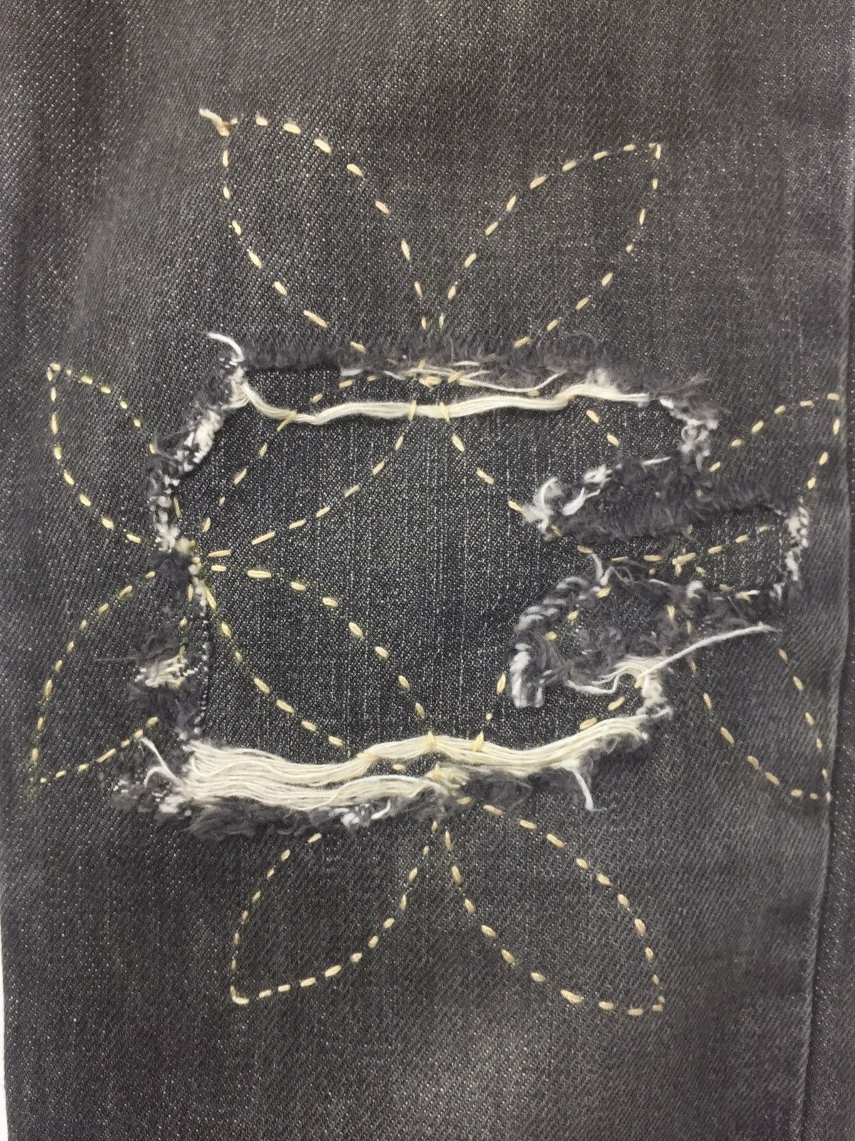 Japanese Brand Vintage japanese brand distressed denim patchwork sashiko Size US 30 / EU 46 - 3 Thumbnail