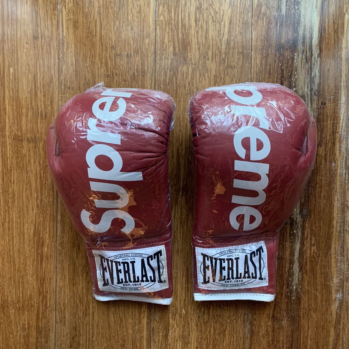 Supreme Everlast Boxing Gloves | Grailed