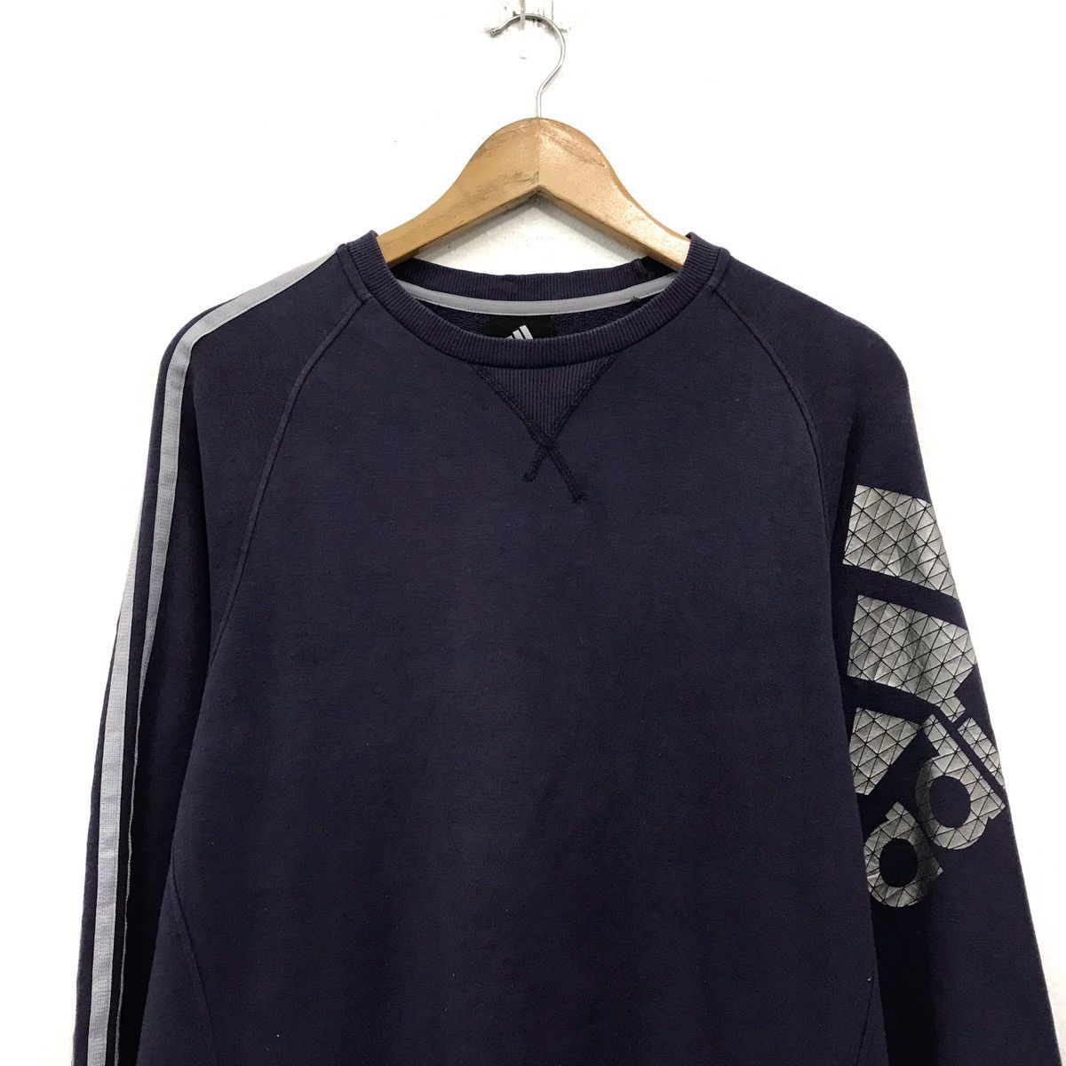 Adidas × Japanese Brand × Vintage Vintage Adidas Sweatshirt Adidas CrewNeck Size US M / EU 48-50 / 2 - 2 Thumbnail