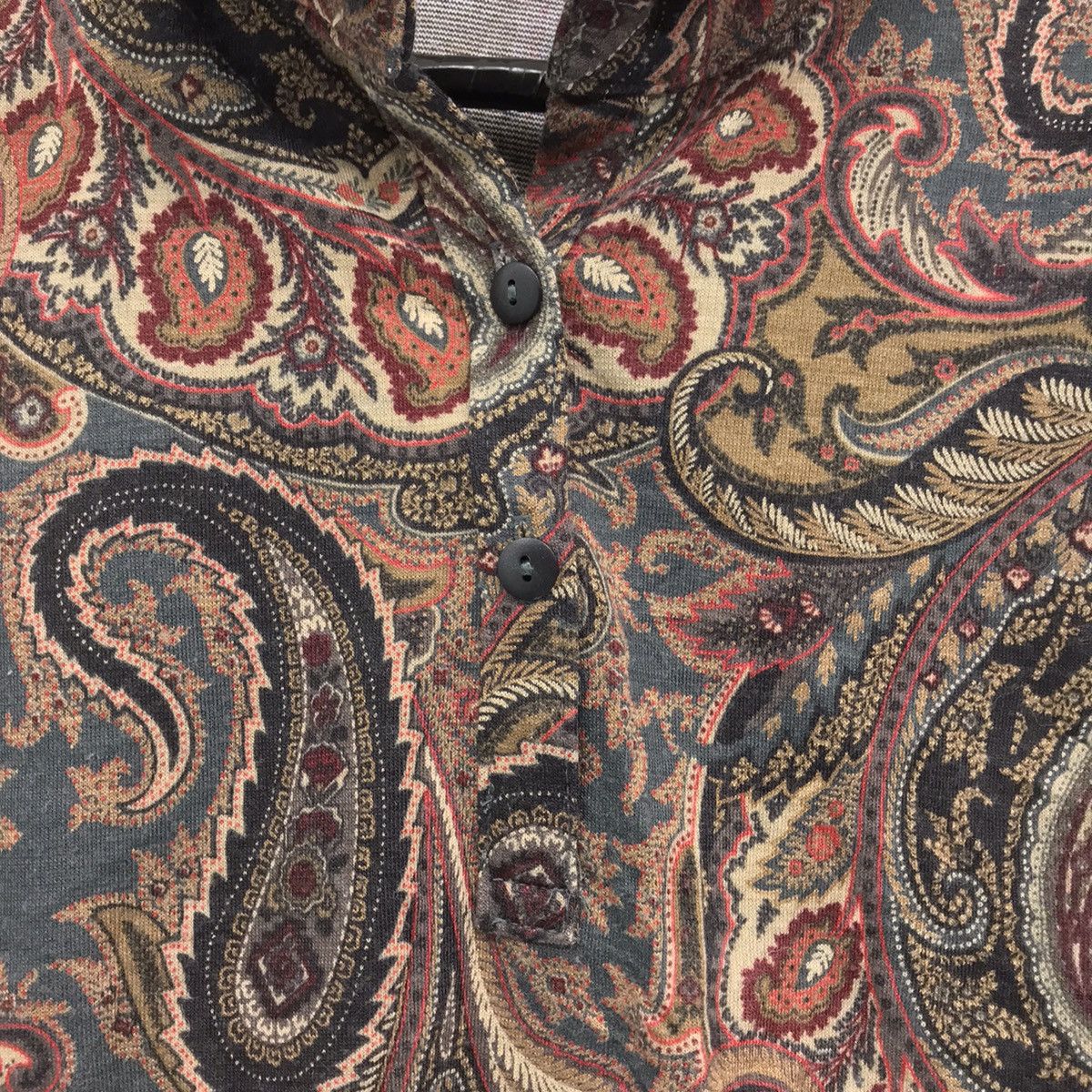 Japanese Brand × Other × Vintage Vintage Paisley Half Button Paisley Full Print Design Size US XS / EU 42 / 0 - 4 Thumbnail